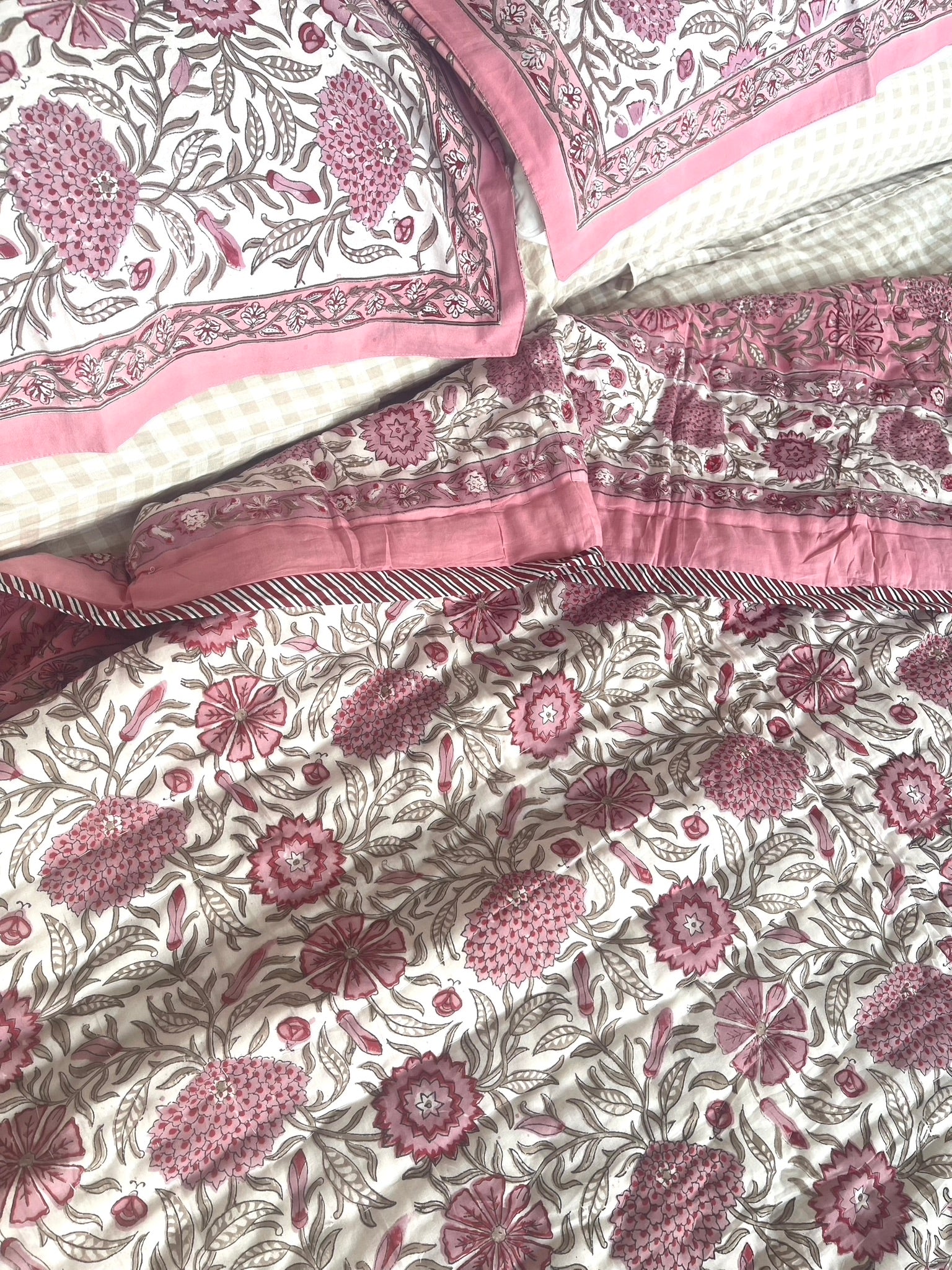 Jaipuri Cotton Quilt - Floral Boudoir