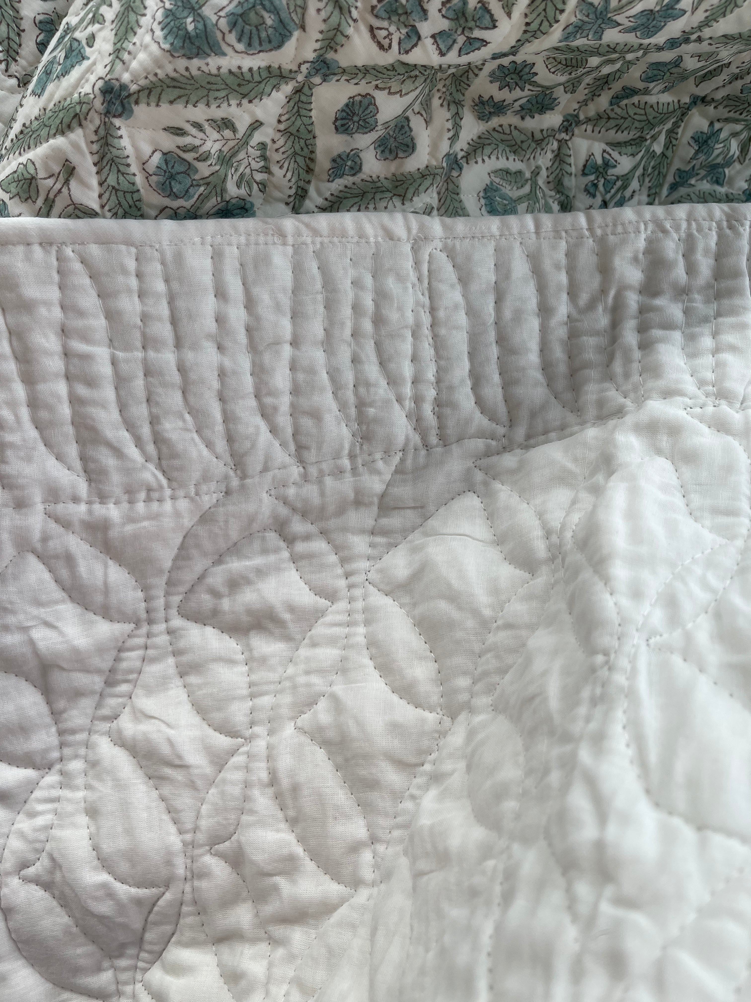 Cotton Quilt - Teal Arabesque