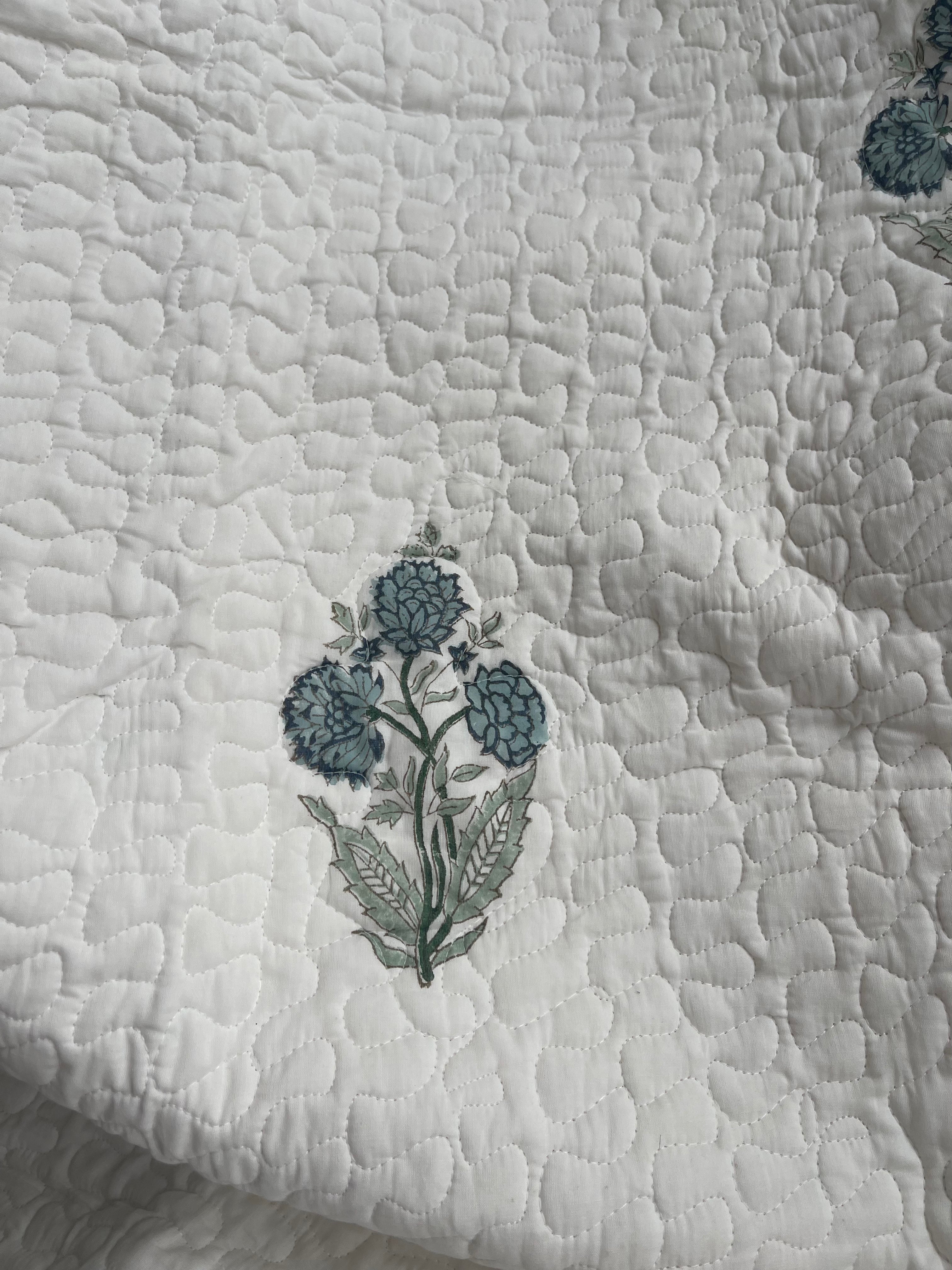 Cotton Quilt - Foget - Me - Not Blue