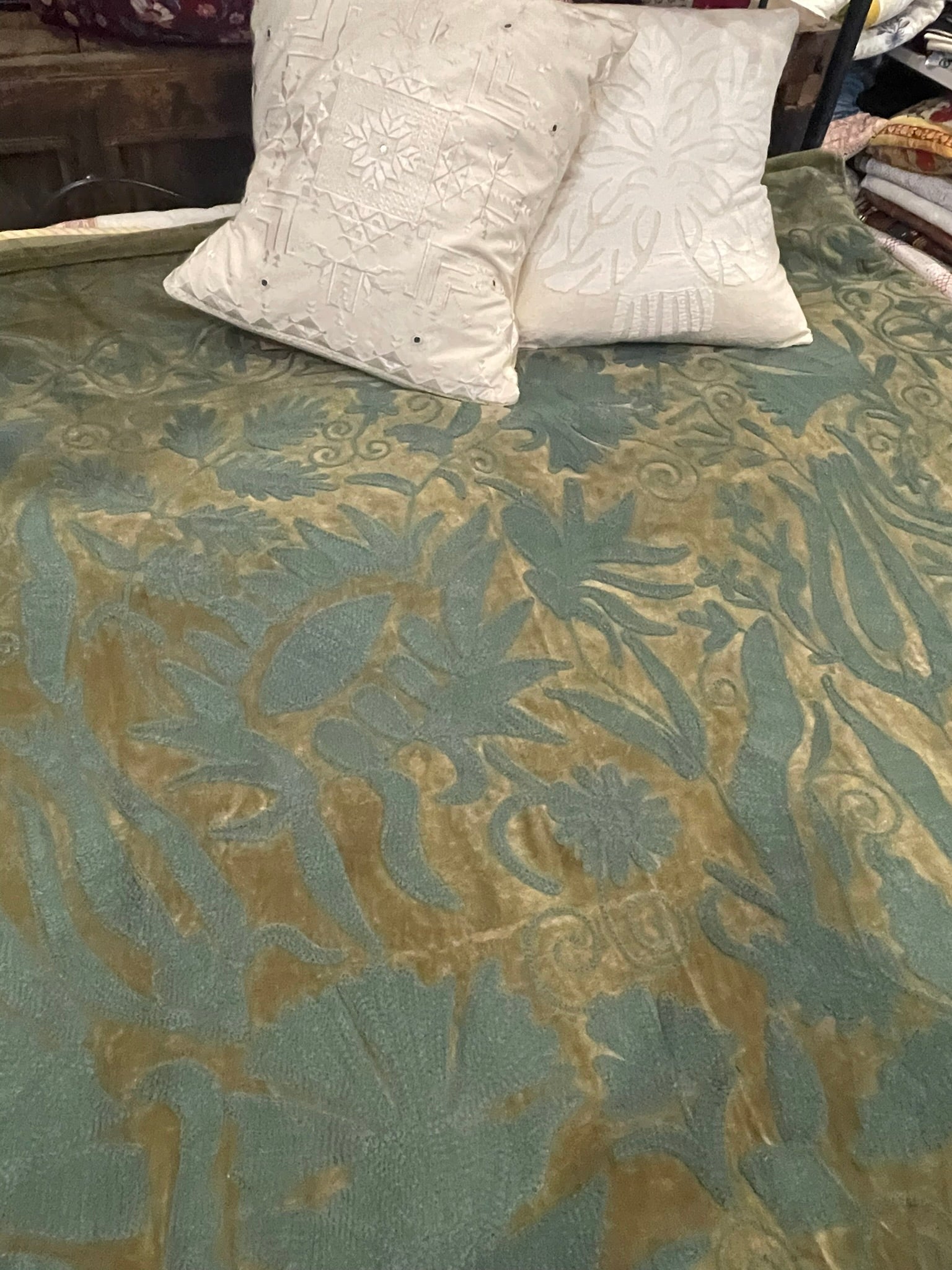 VELVET SUZANI - Moss Green