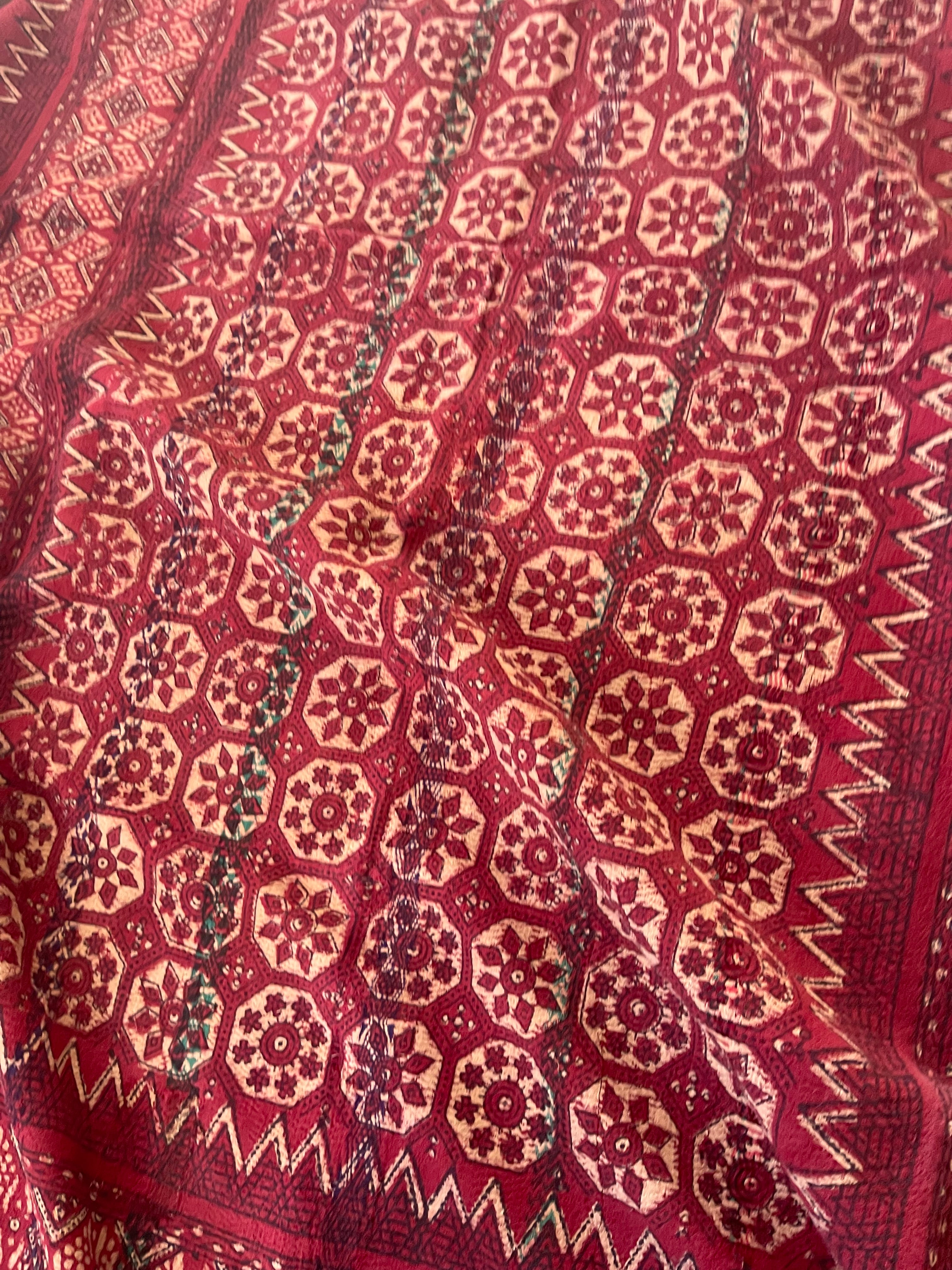 VINTAGE AJRAKH KANTHA - Stripe Madder Tile