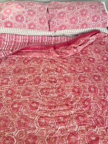 Jaipuri Cotton Quilt - Pink Lotus