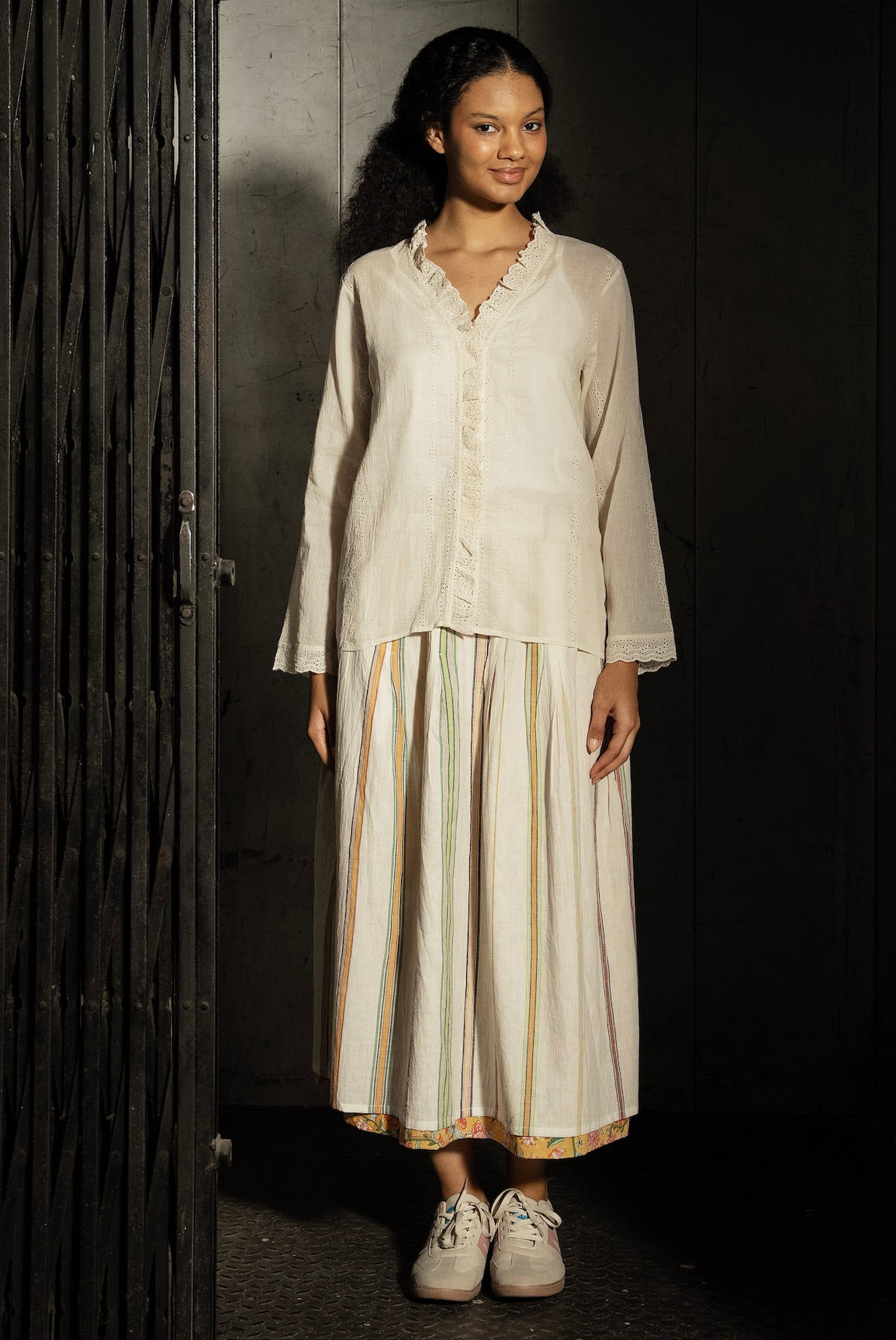 DEVI COTTON BRODERIE TOP - Ecru