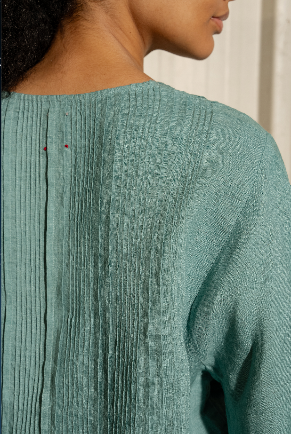 SOMA LINEN PINTUCK TOP - Mineral Green