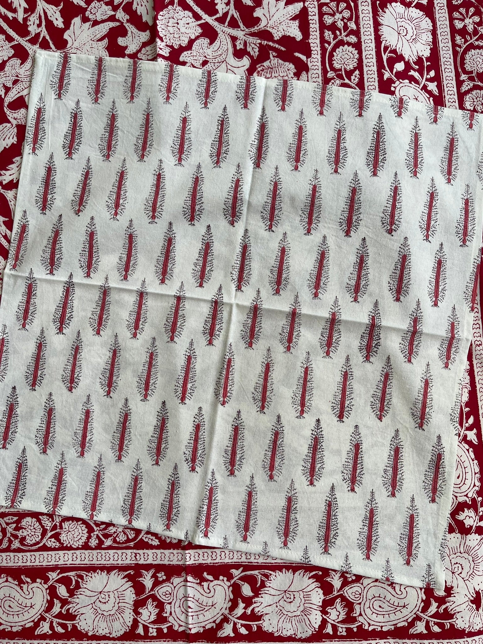 Napkins - Crimson Christmas Tree