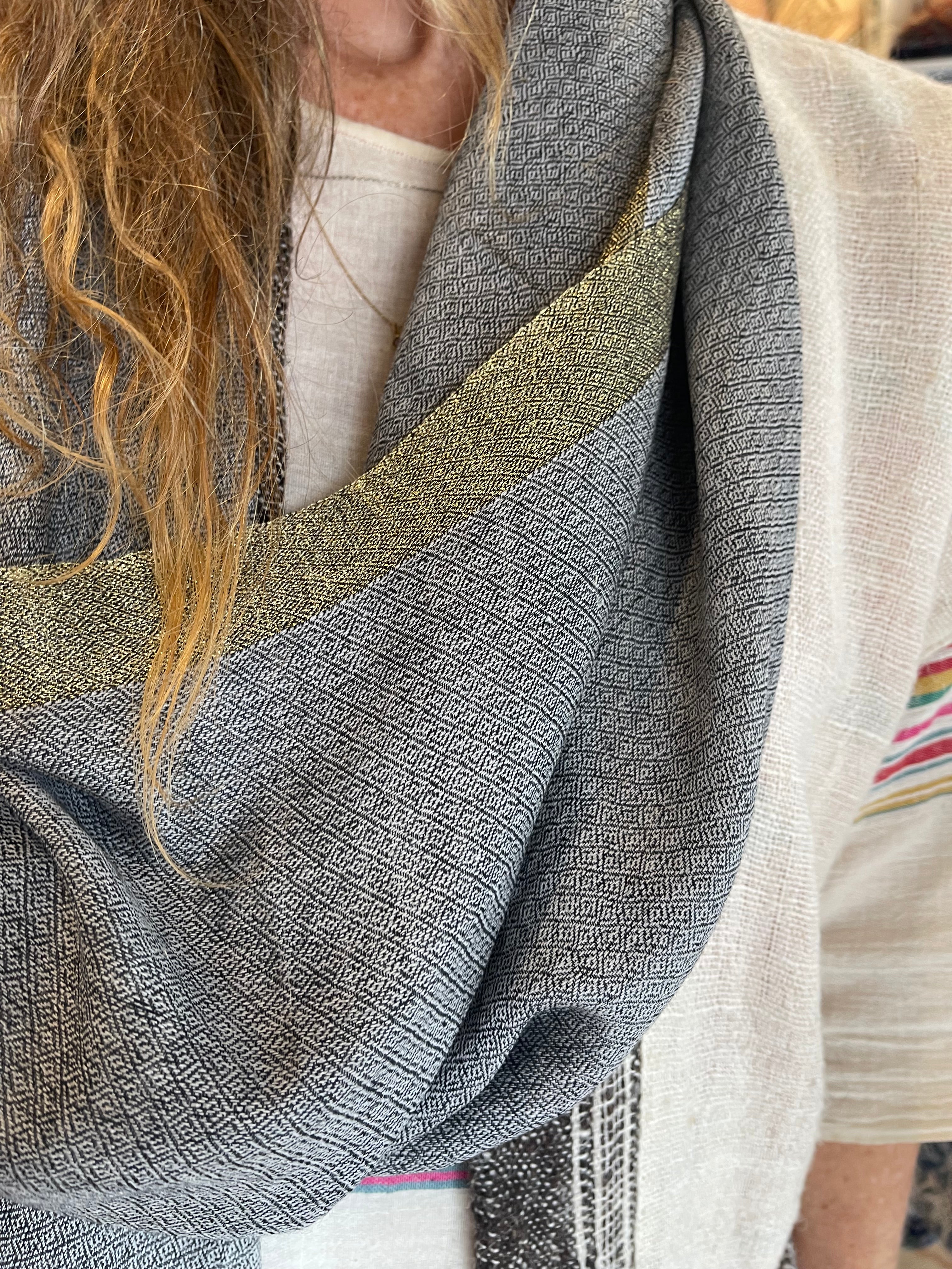 Wool Zari Scarf - Soft Stone