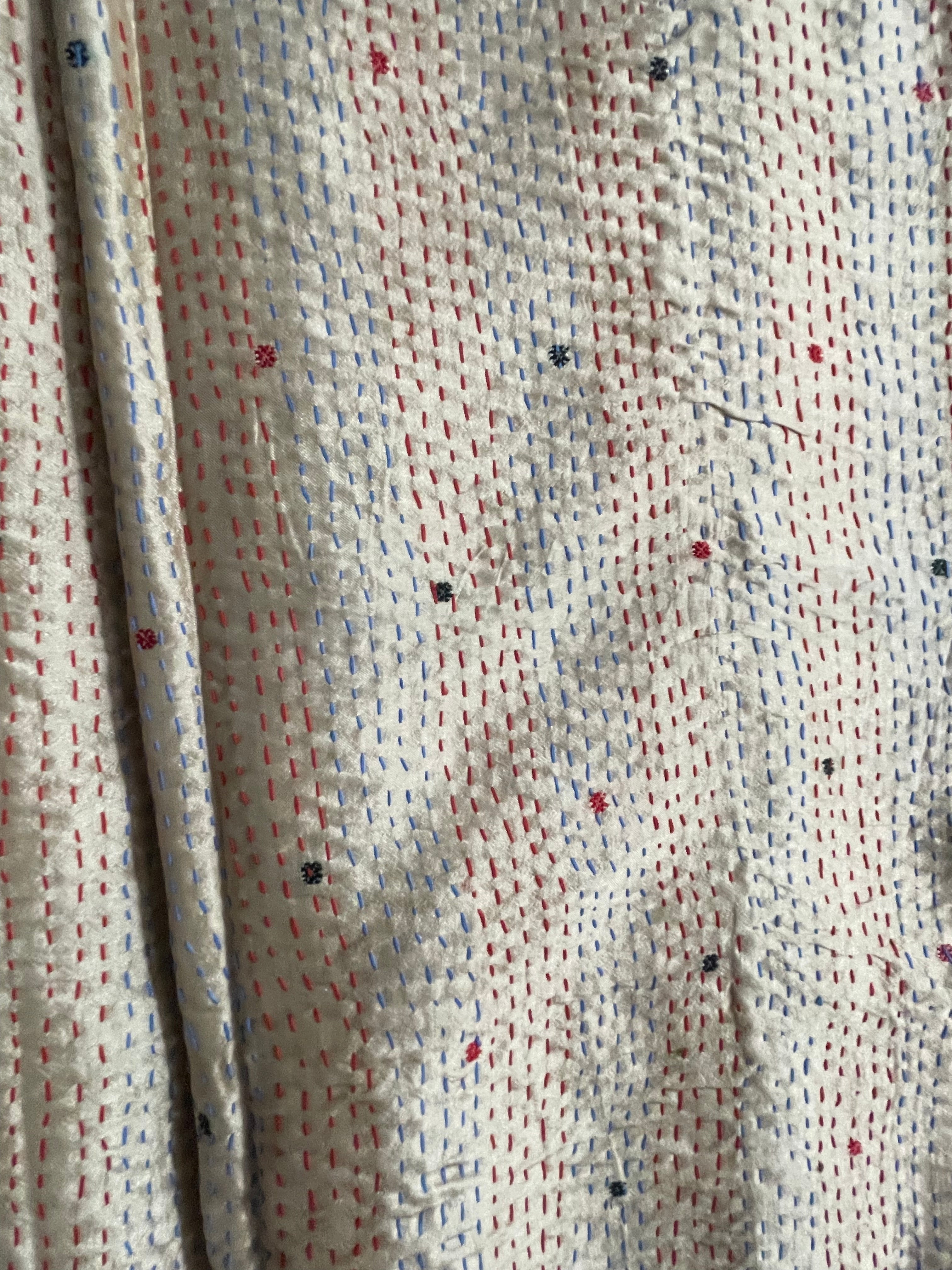 SILK Patchwork KANTHA - Shimmering Silver+ Gold