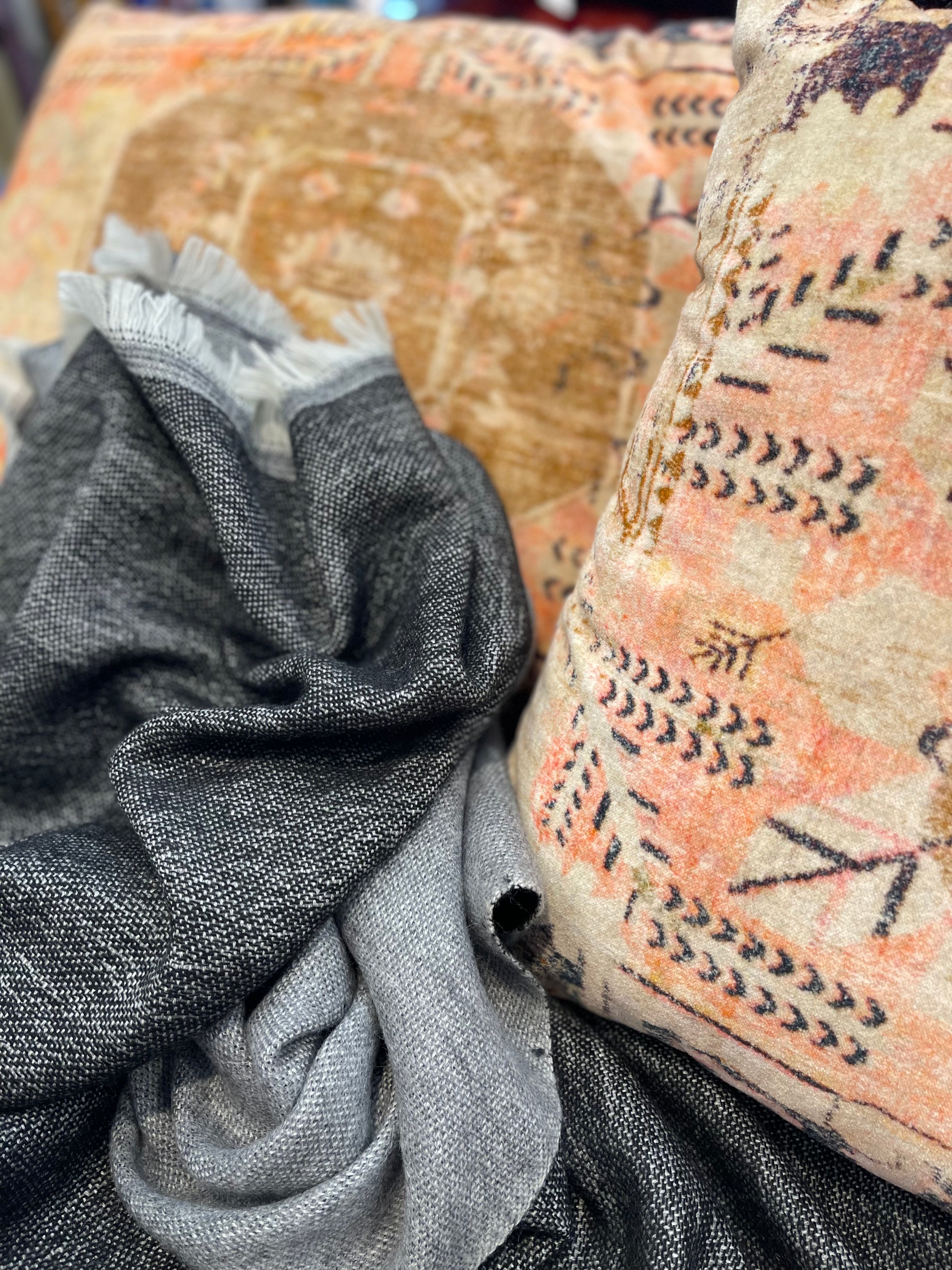 Marrakech Rectangular Velvet - Aztec
