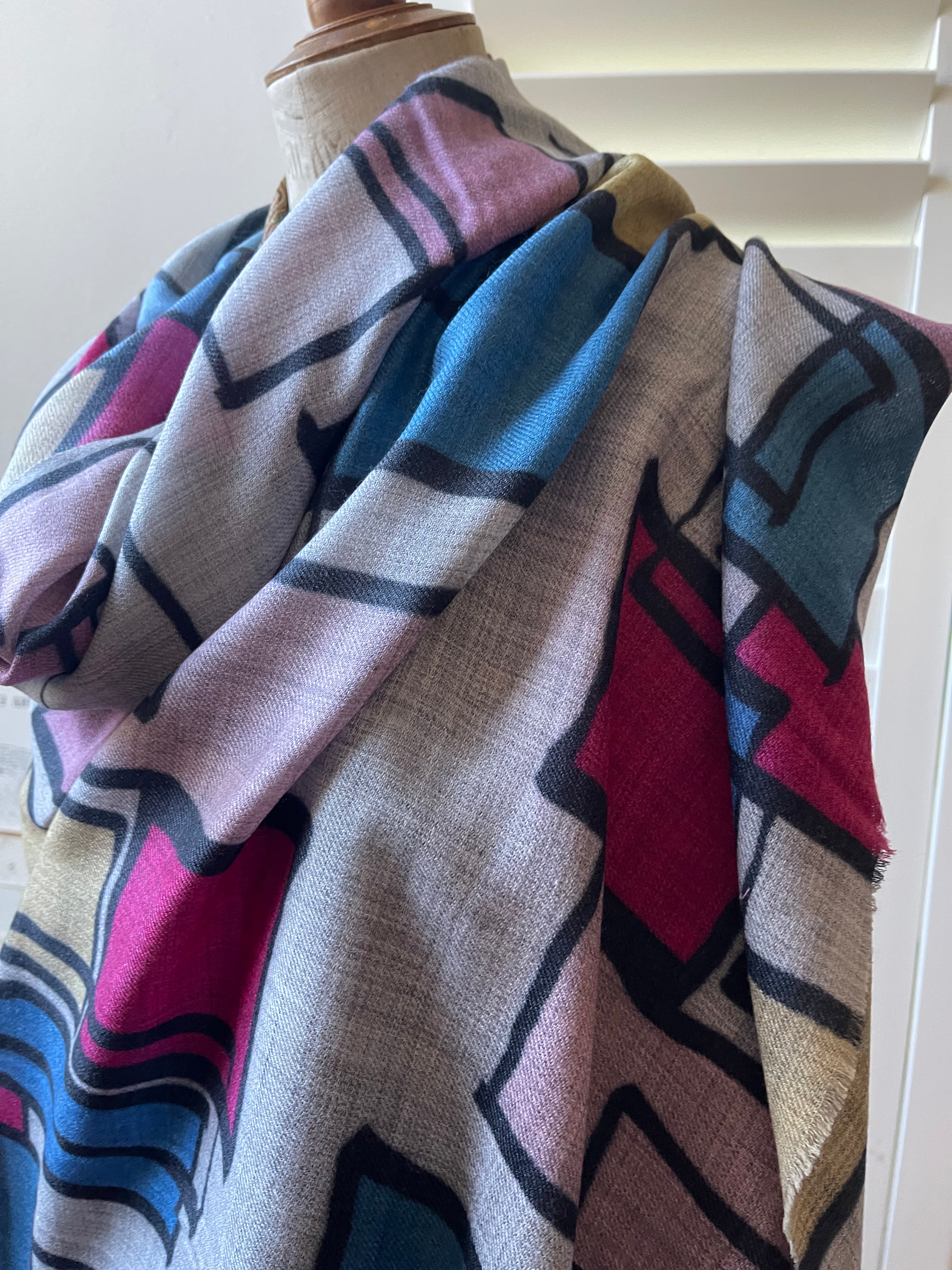 FINE MERINO WOOL WRAP - Mondrian