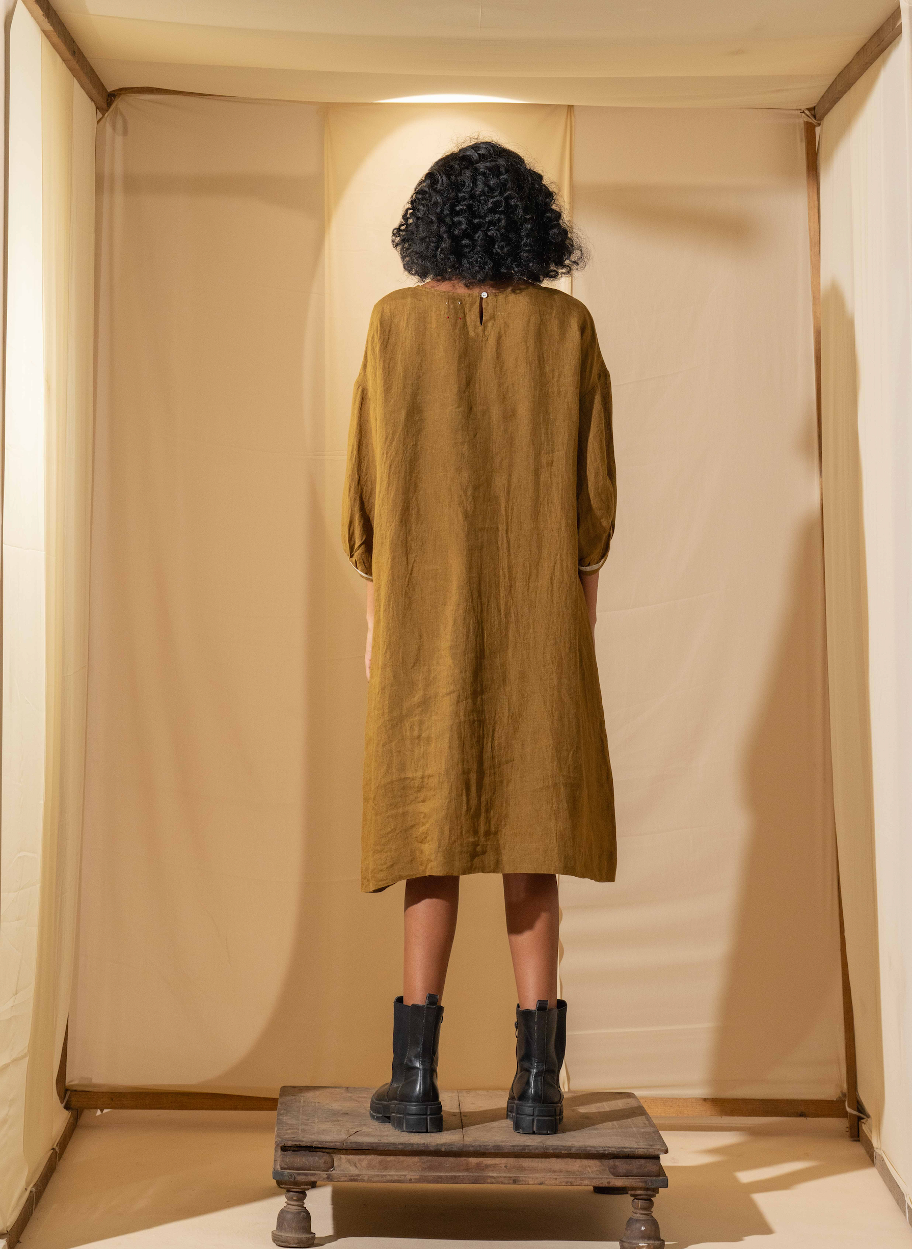 VIHA Dress - Handwoven Linen Dull Mustard