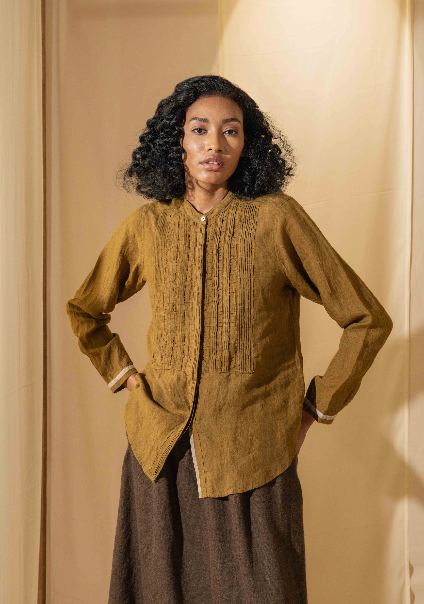 GARGI Shirt - Linen Pintuck Gold/Mustard