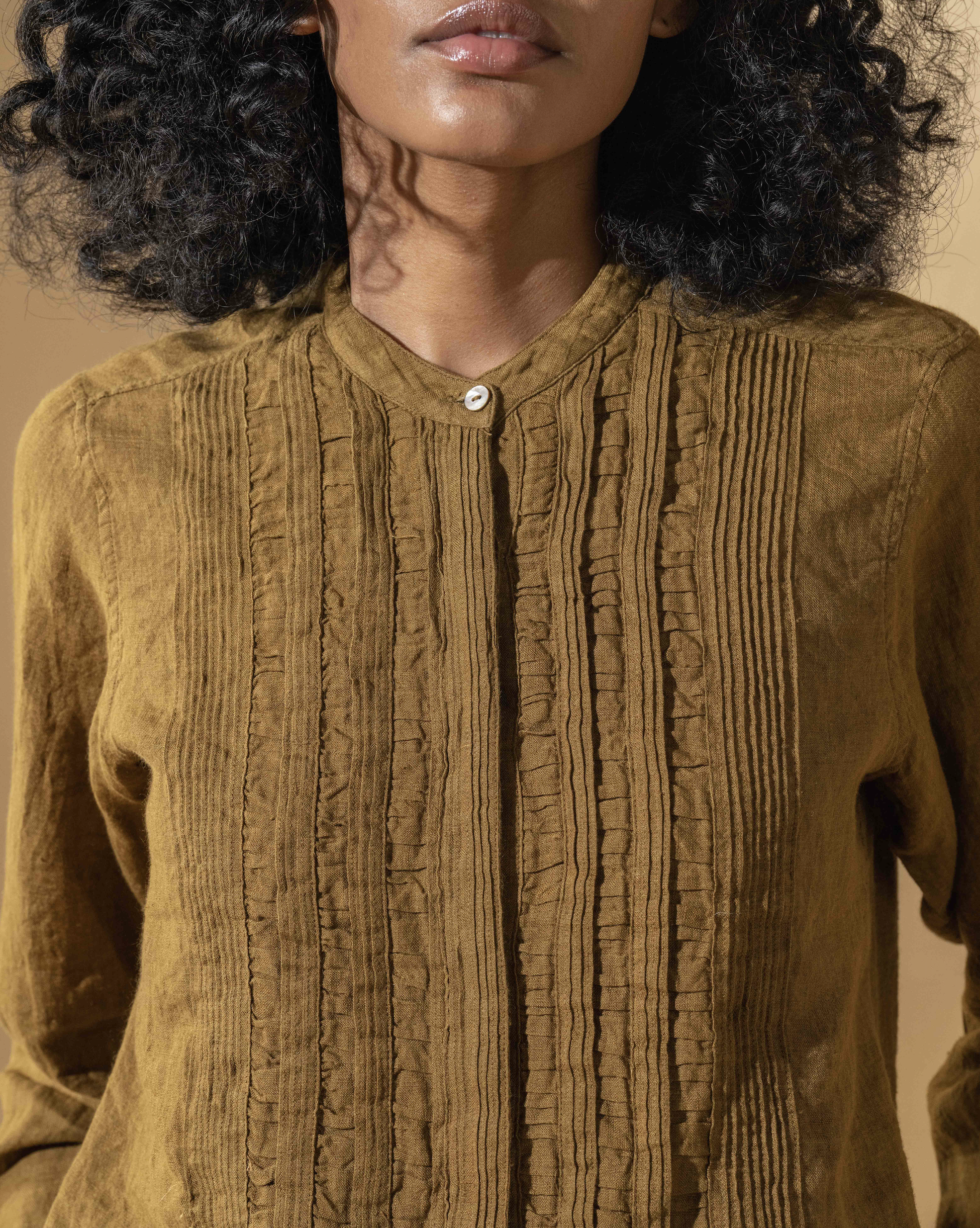 GARGI Shirt - Linen Pintuck Gold/Mustard