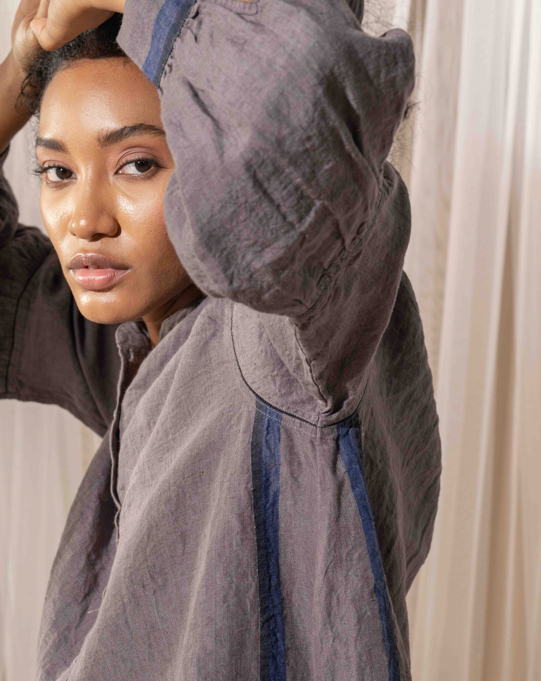 BARUNI - Linen Blouse in Storm