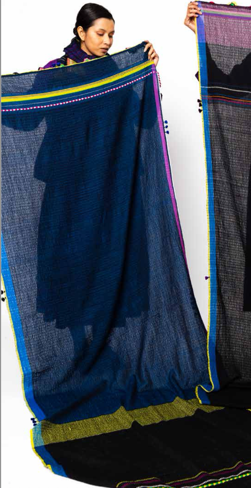 FOLKLORE 107 - Wool Wrap Midnight Blue