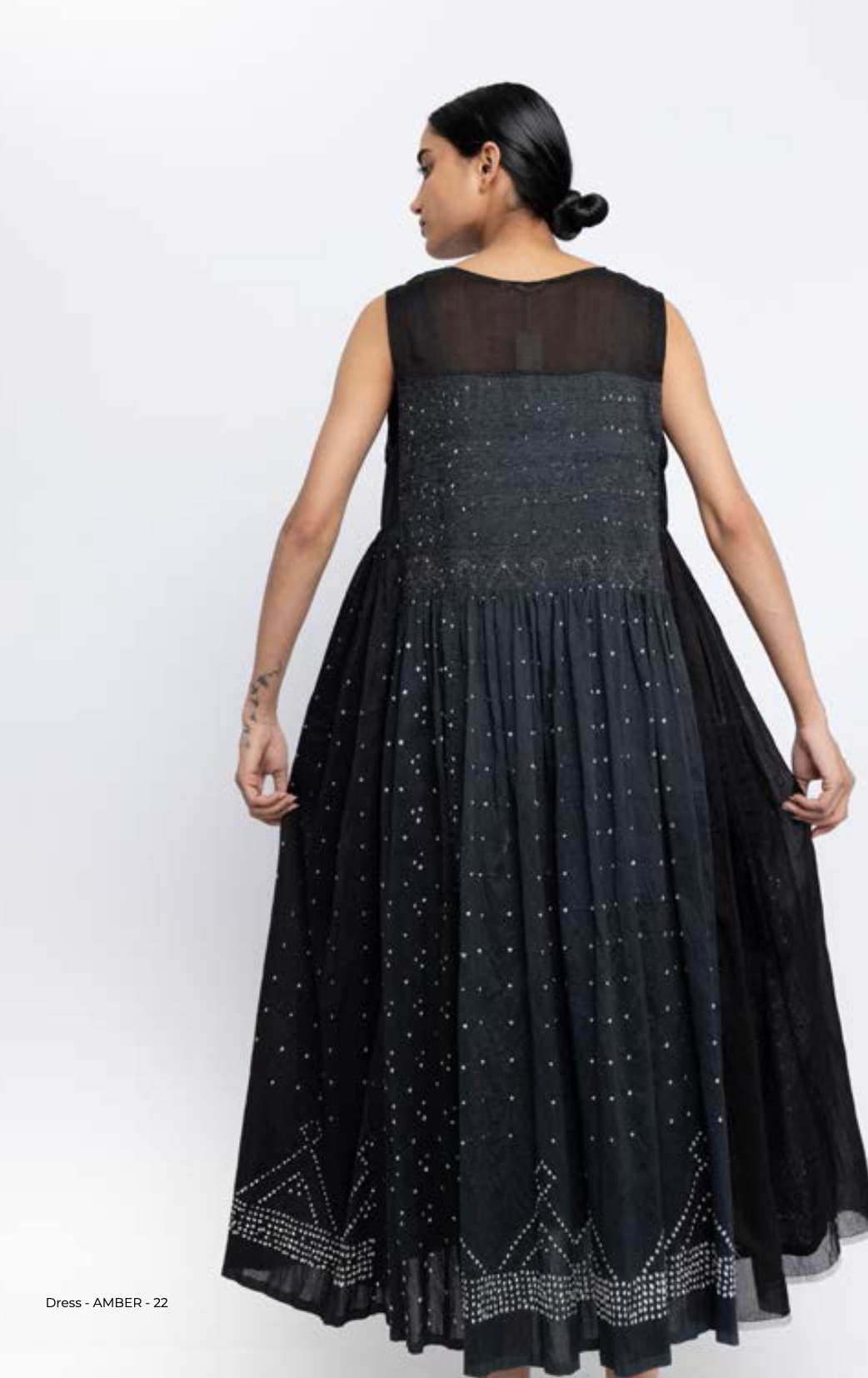 AMBER 22 - Sleeveless Indigo Dress