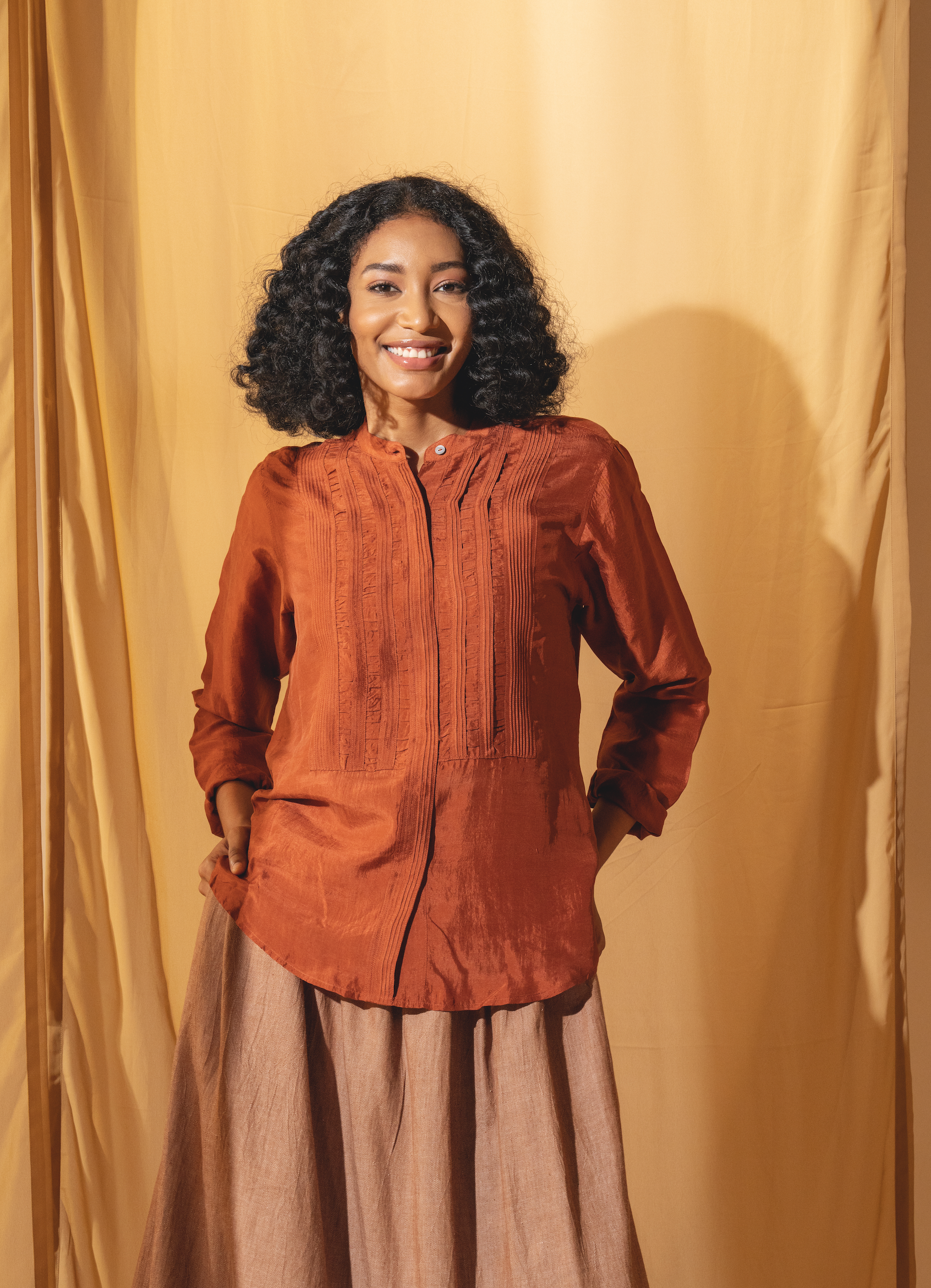 GARGI Shirt - Pintuck Silk Rust