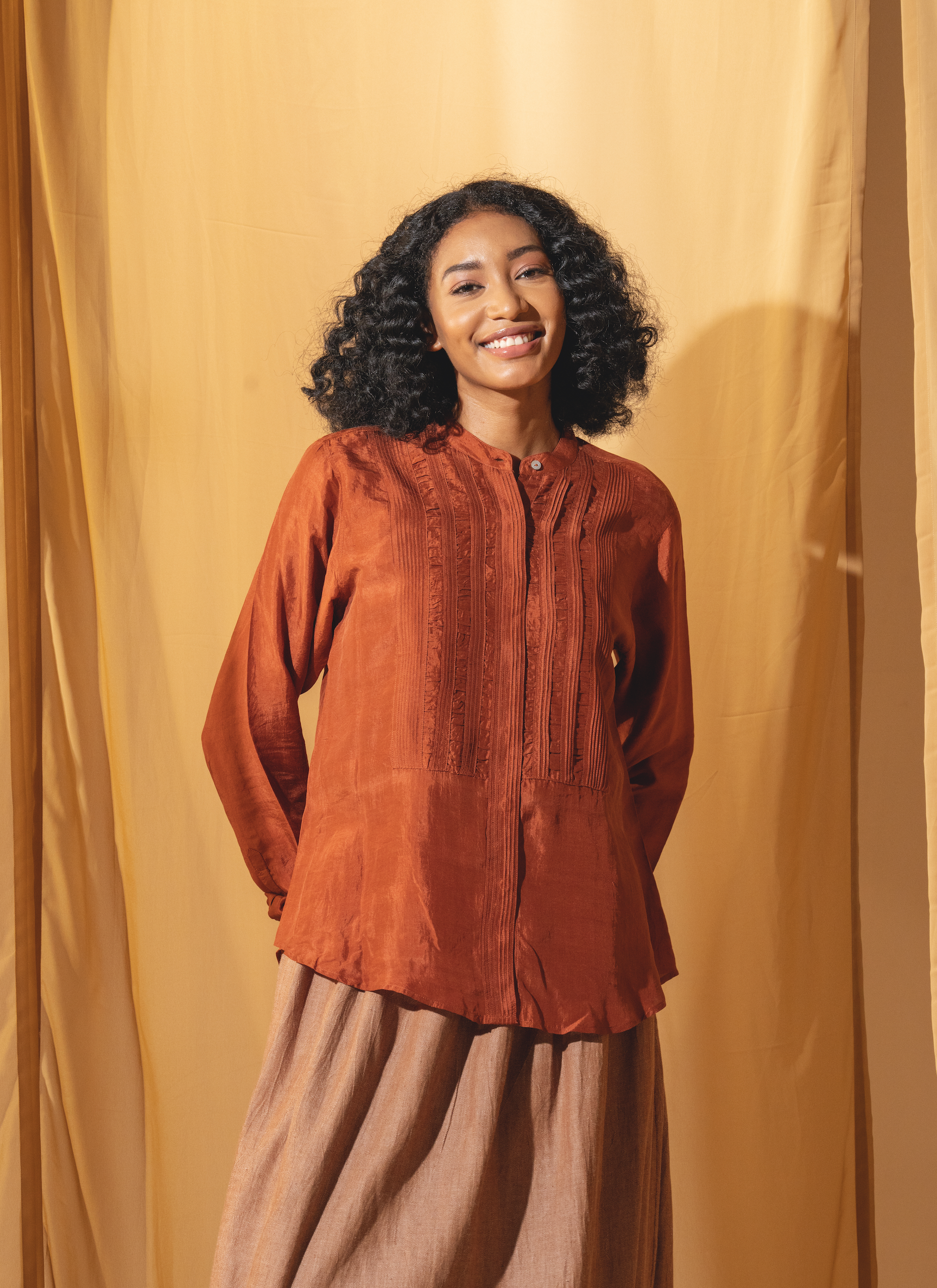 GARGI Shirt - Pintuck Silk Rust