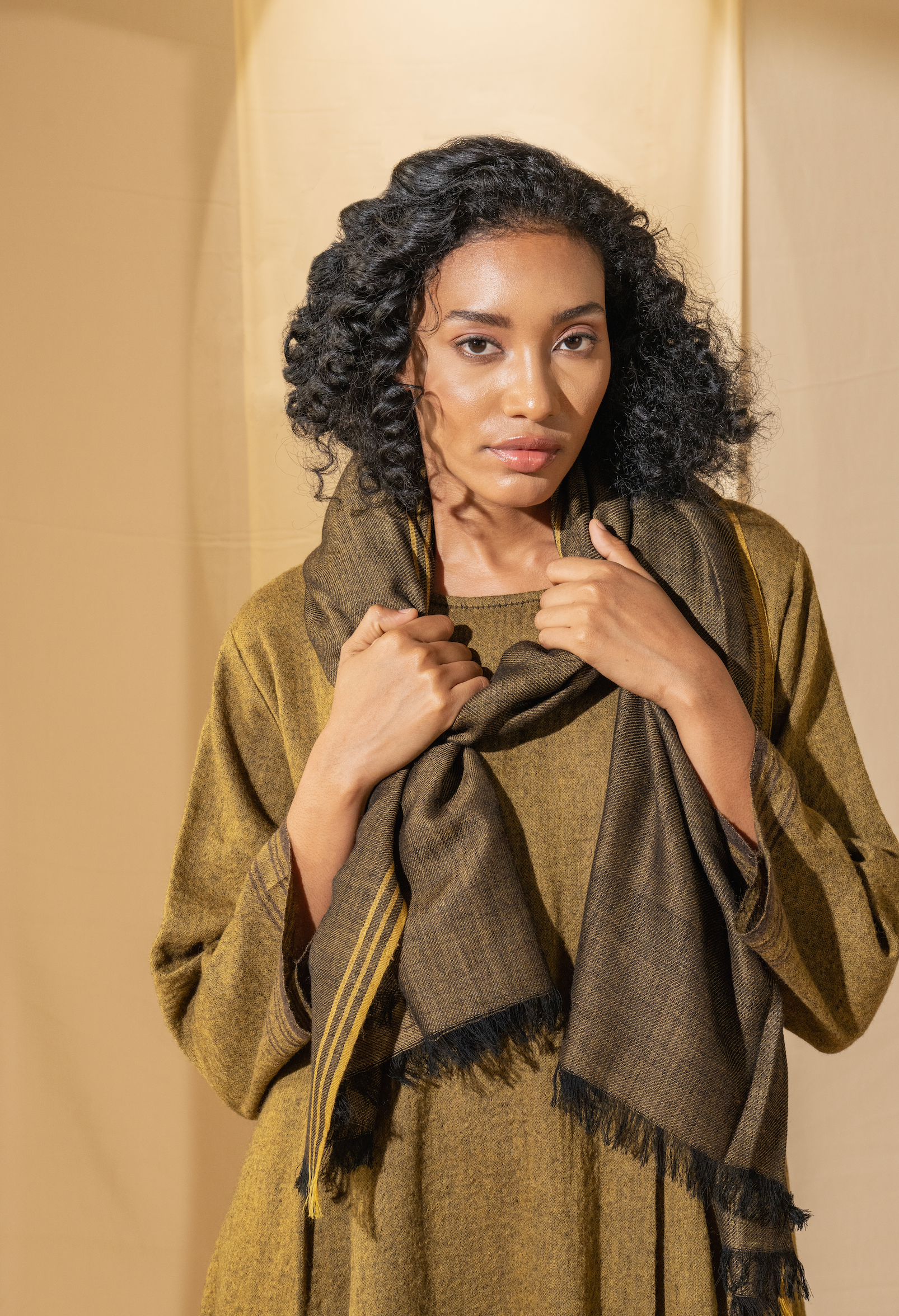WOOLLEN SCARF - Mustard/Brown