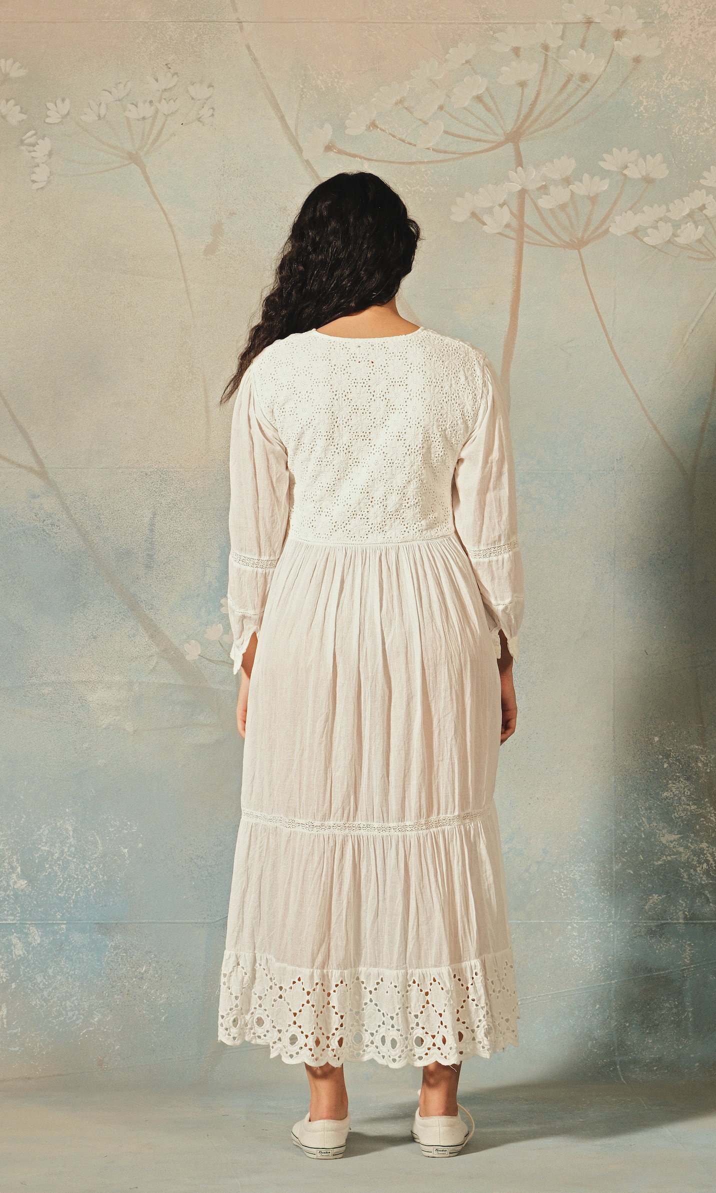 AMVI DRESS - White Lace