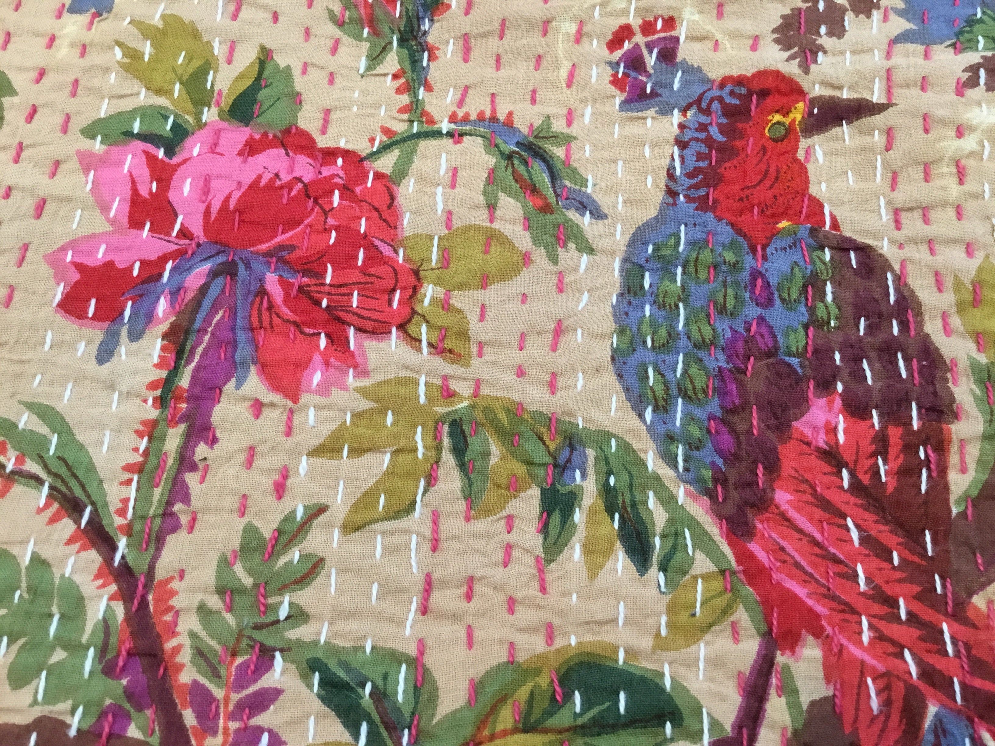 KANTHA - Tropical Bird with Natural