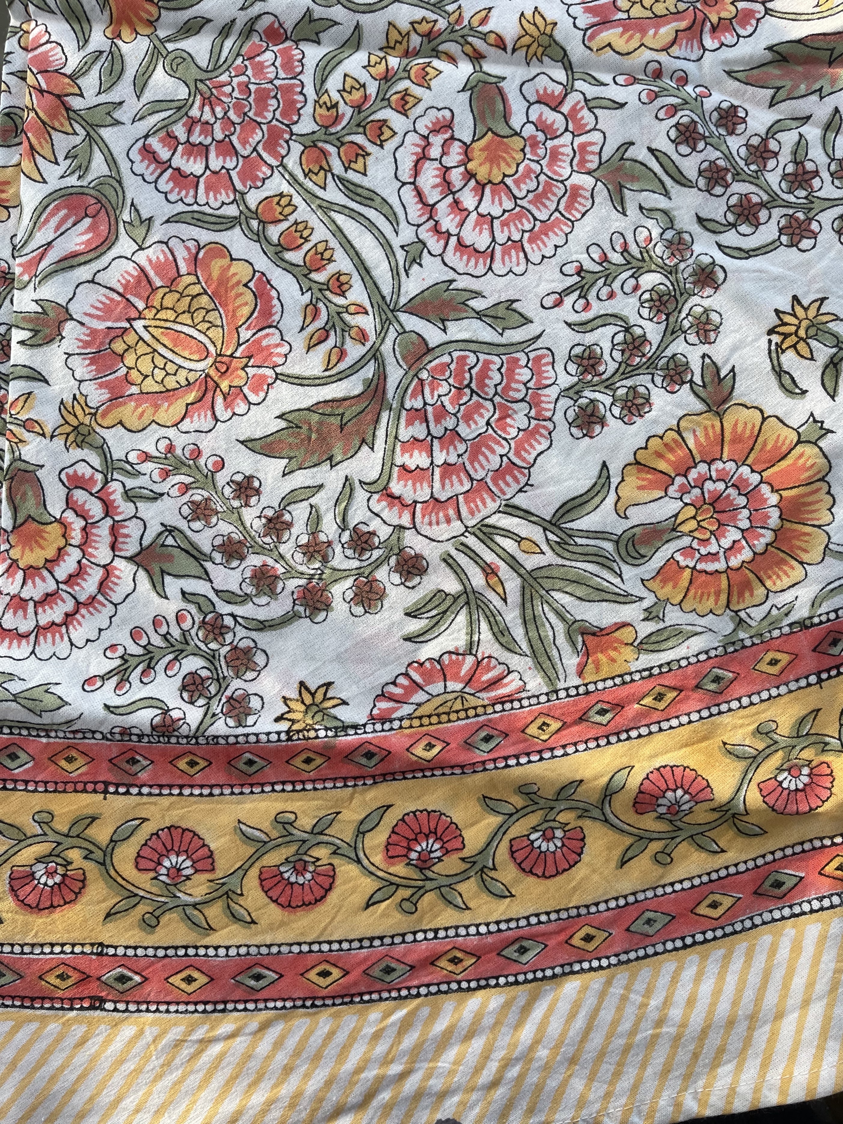 Tablecloth Round - Sunny Meadow