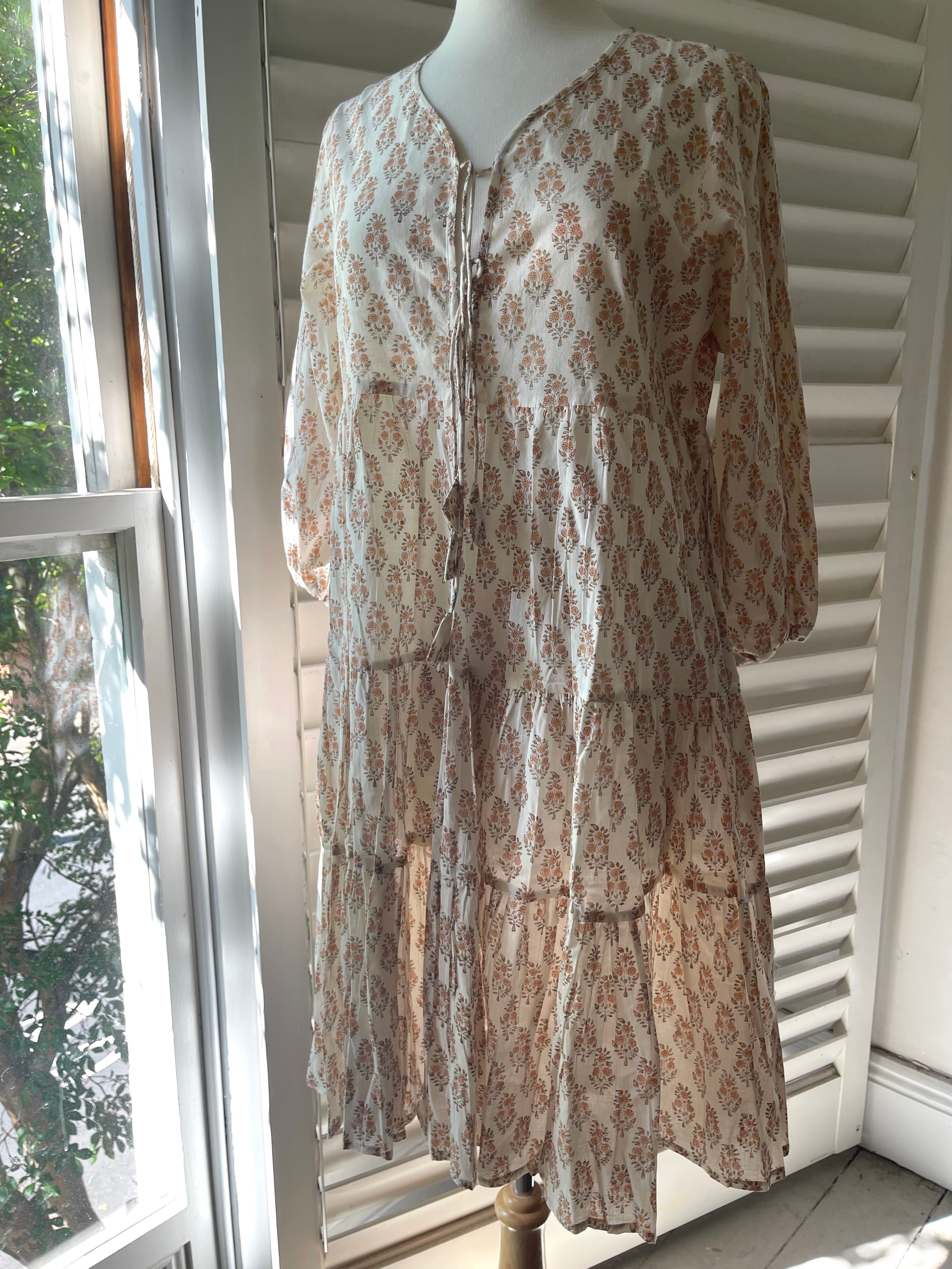 V Neck Dress - Beach