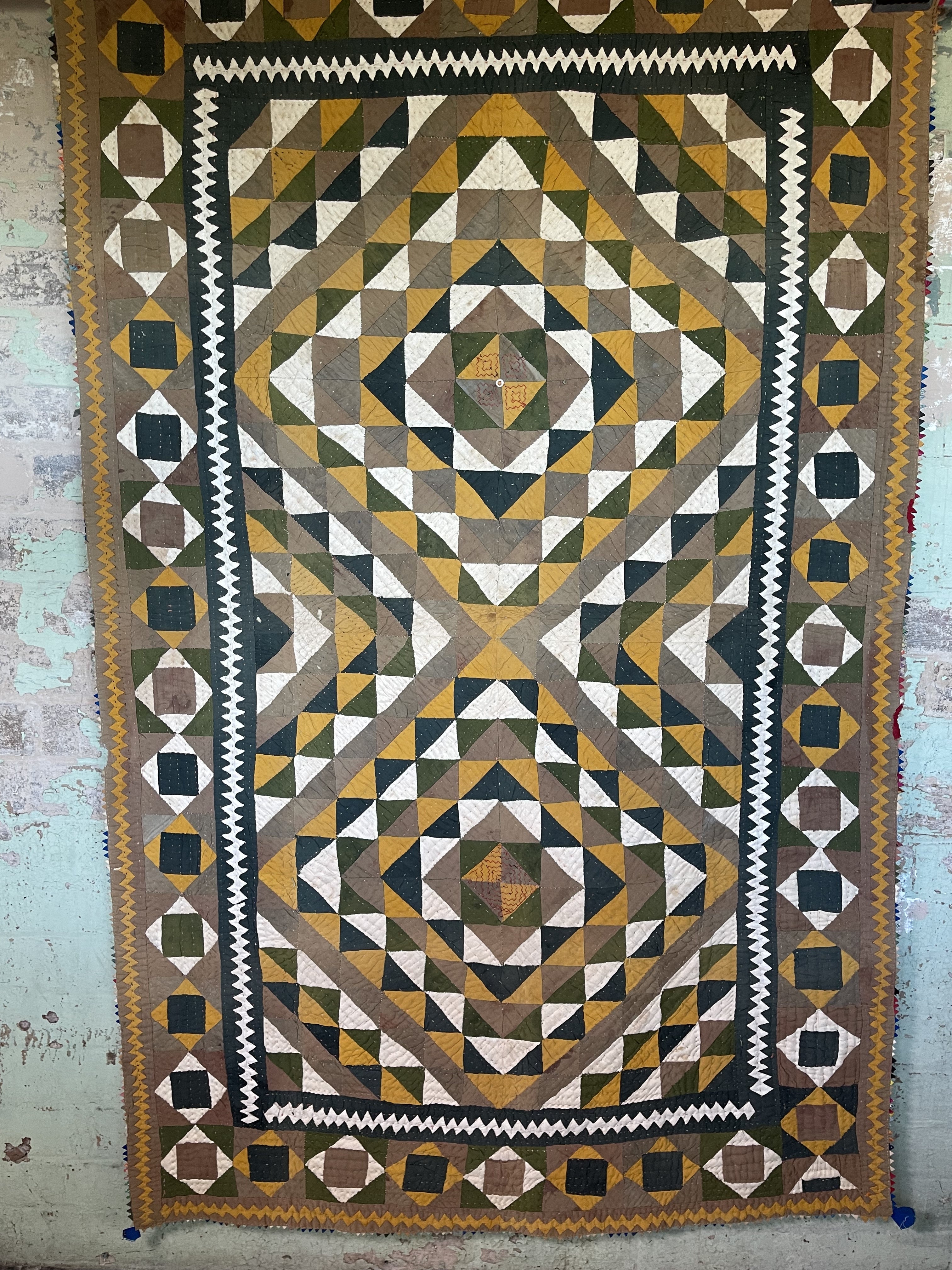 Vintage Ralli Quilt - Turmeric Triangle