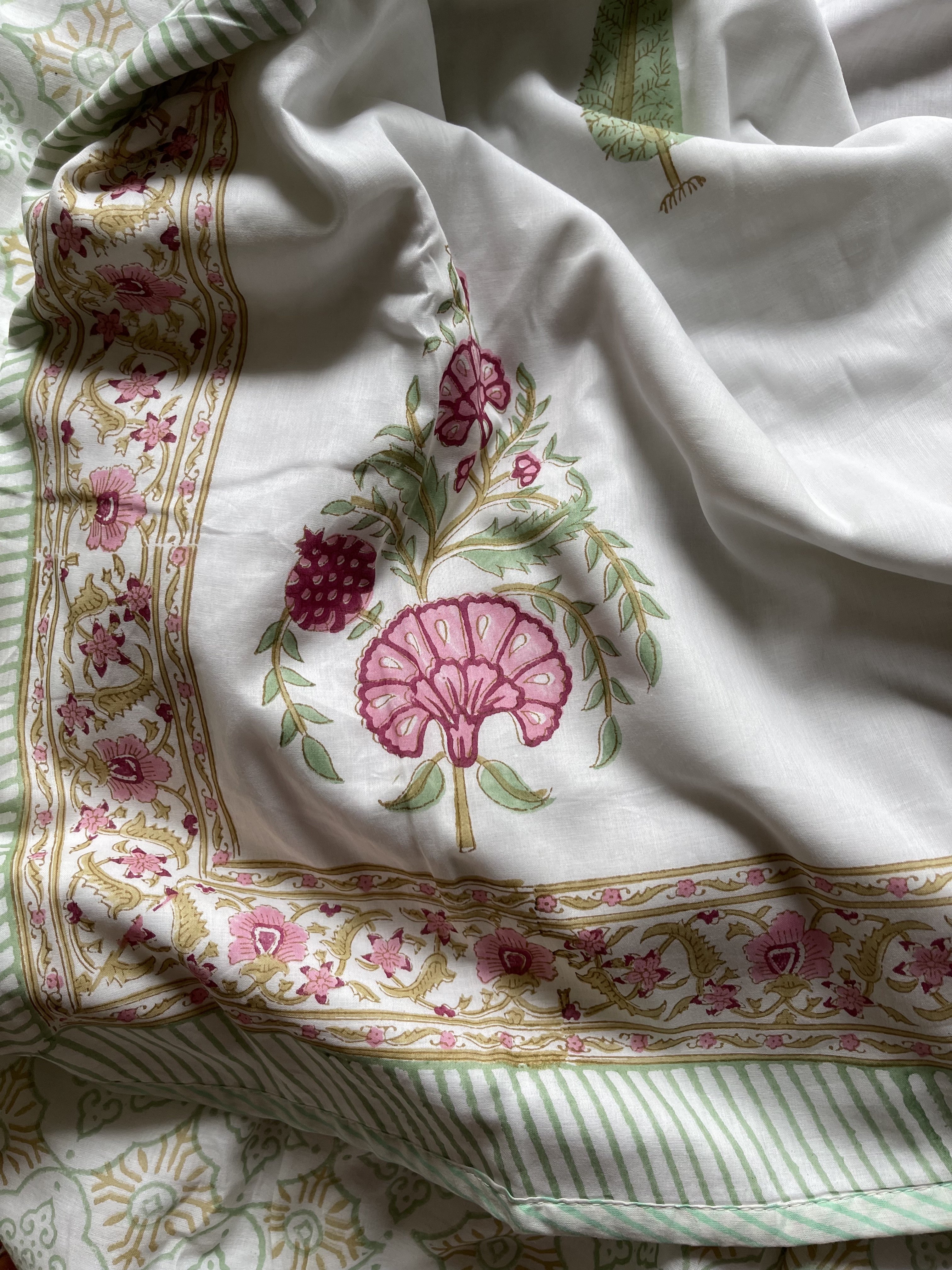 DOHAR - Rose Grden