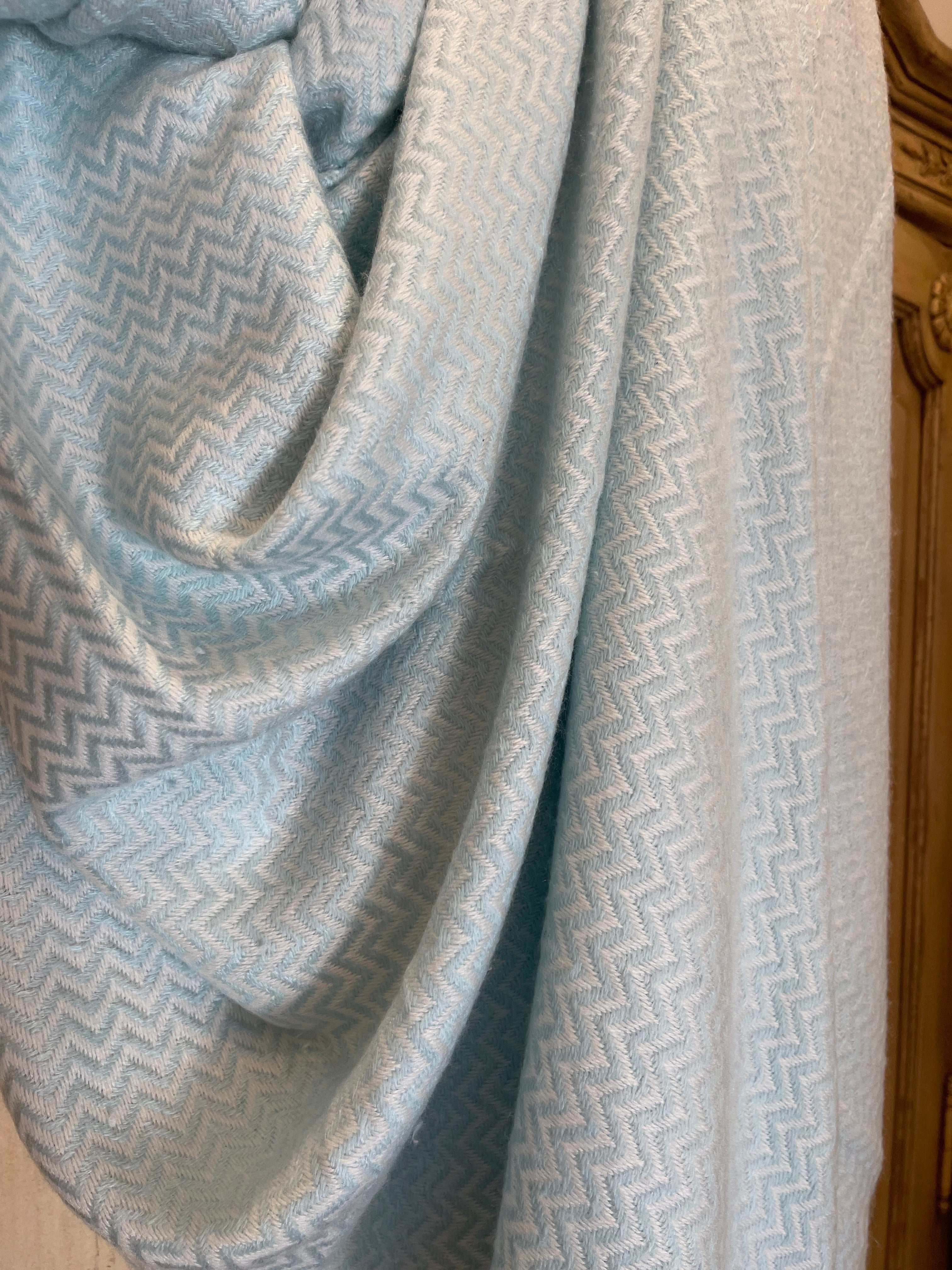 Cashmere Wrap - Chevron Ice