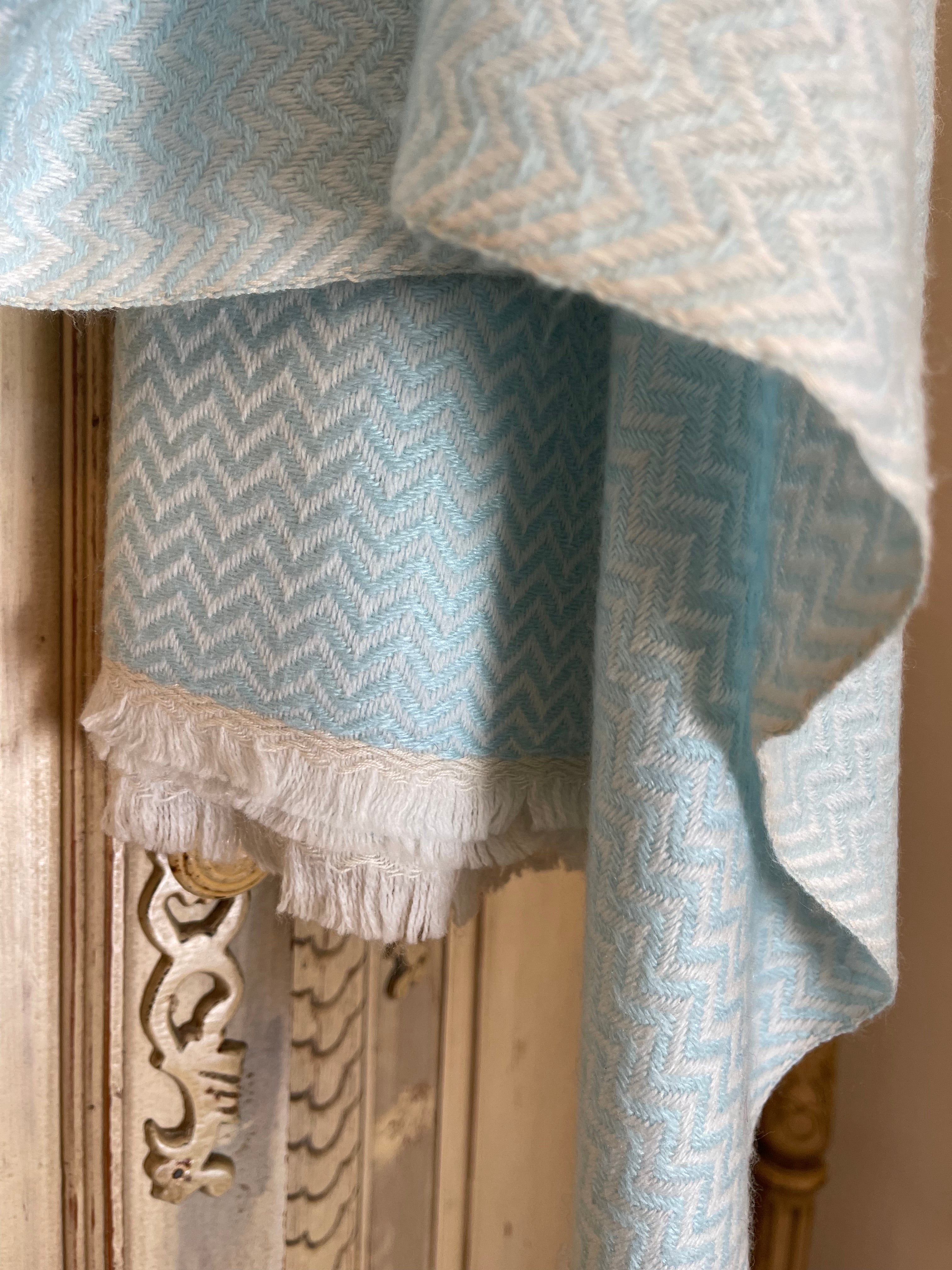 Cashmere Wrap - Chevron Ice