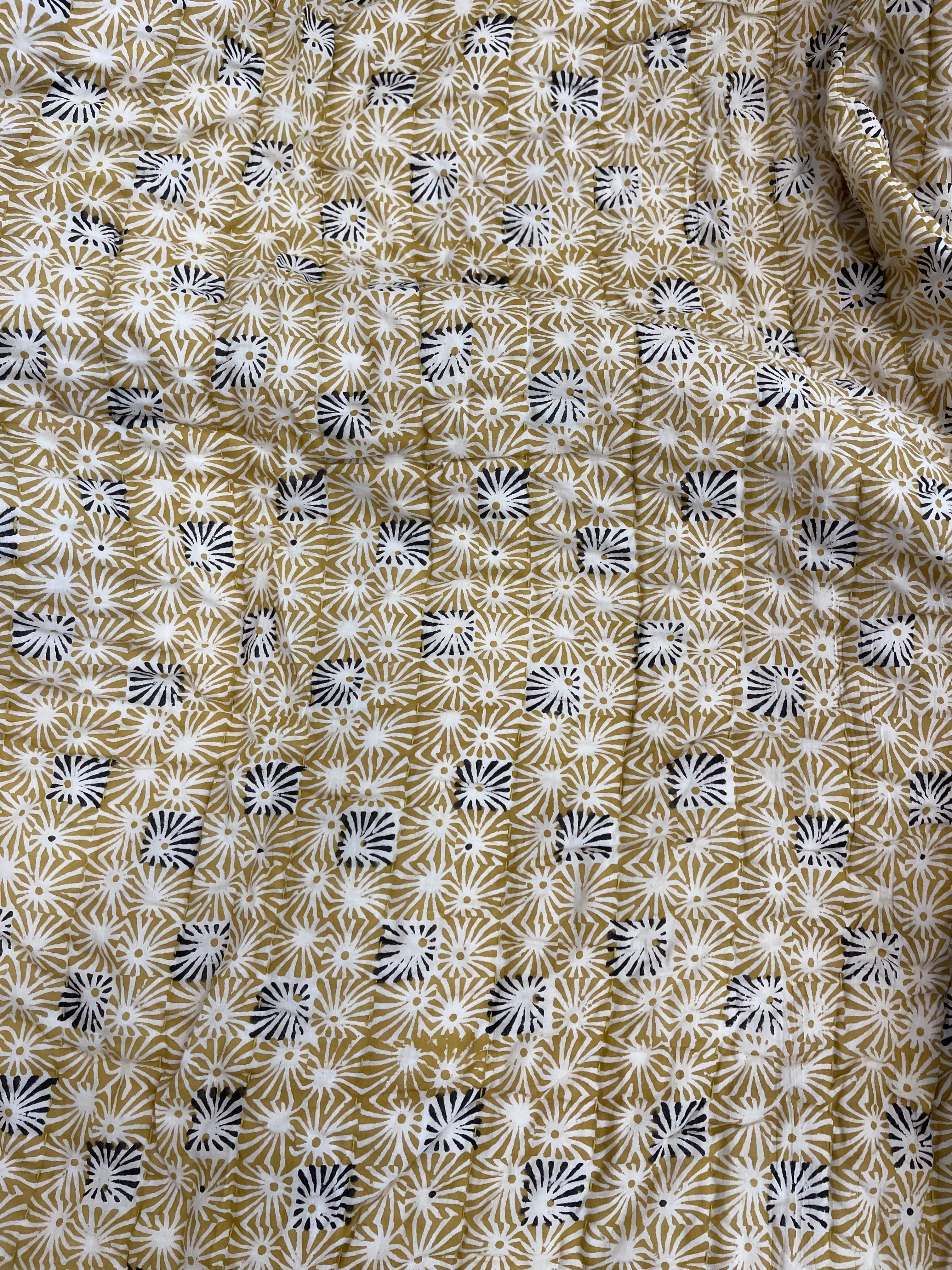 JAIPURI RAZAI - MUSTARD SQUARE STARBURST