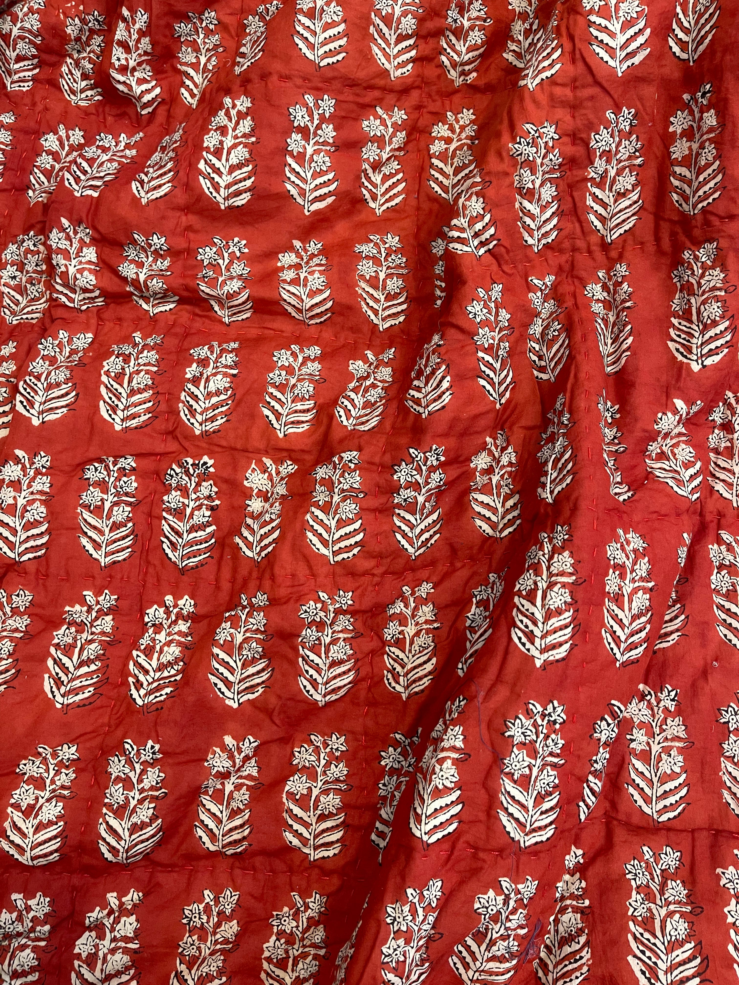 JAIPURI RAZAI - RED FLOWER TREE