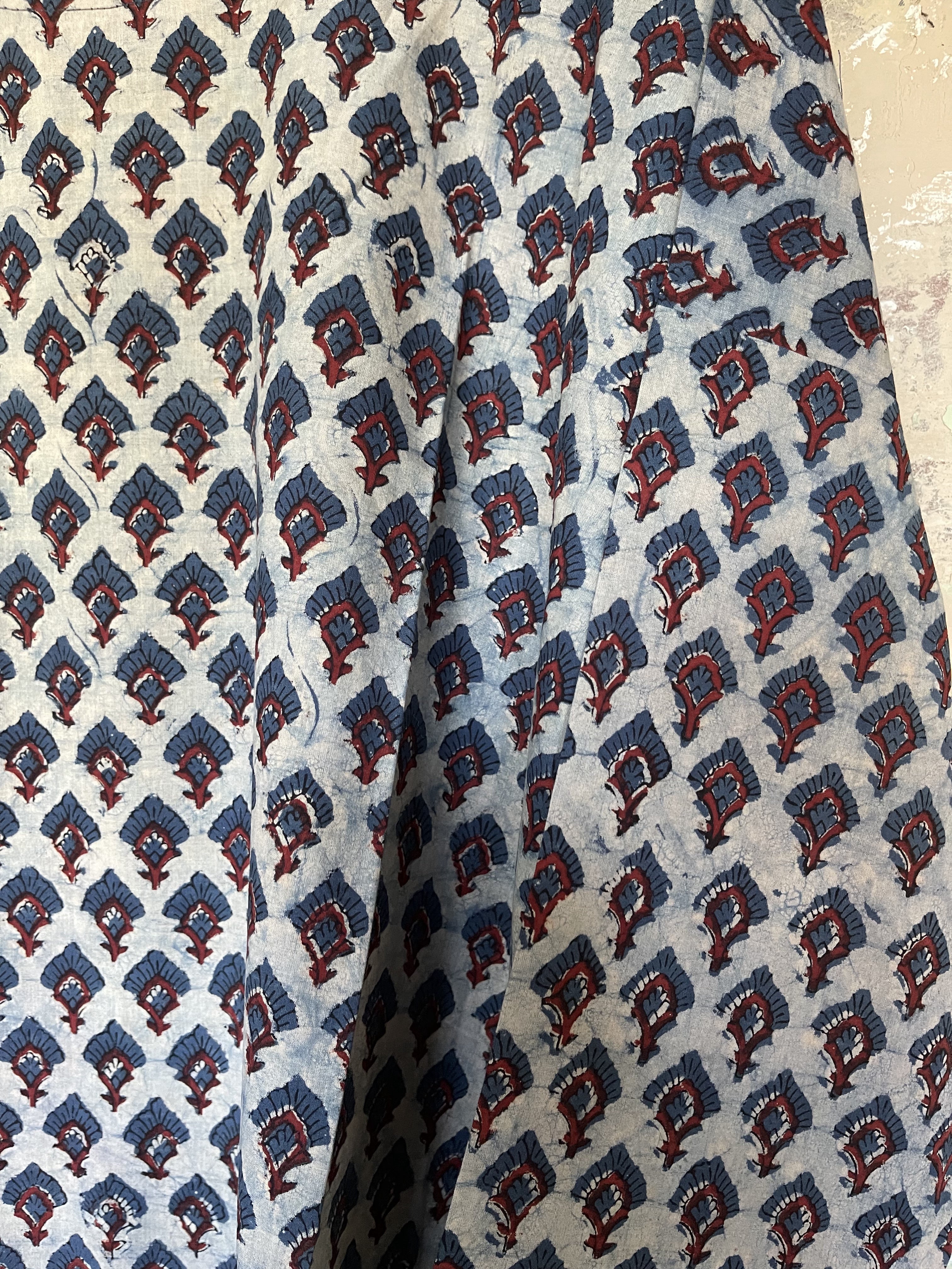 Fine Indian cotton handblock AJRAKH top in natural dyes, Little Fans Pattern