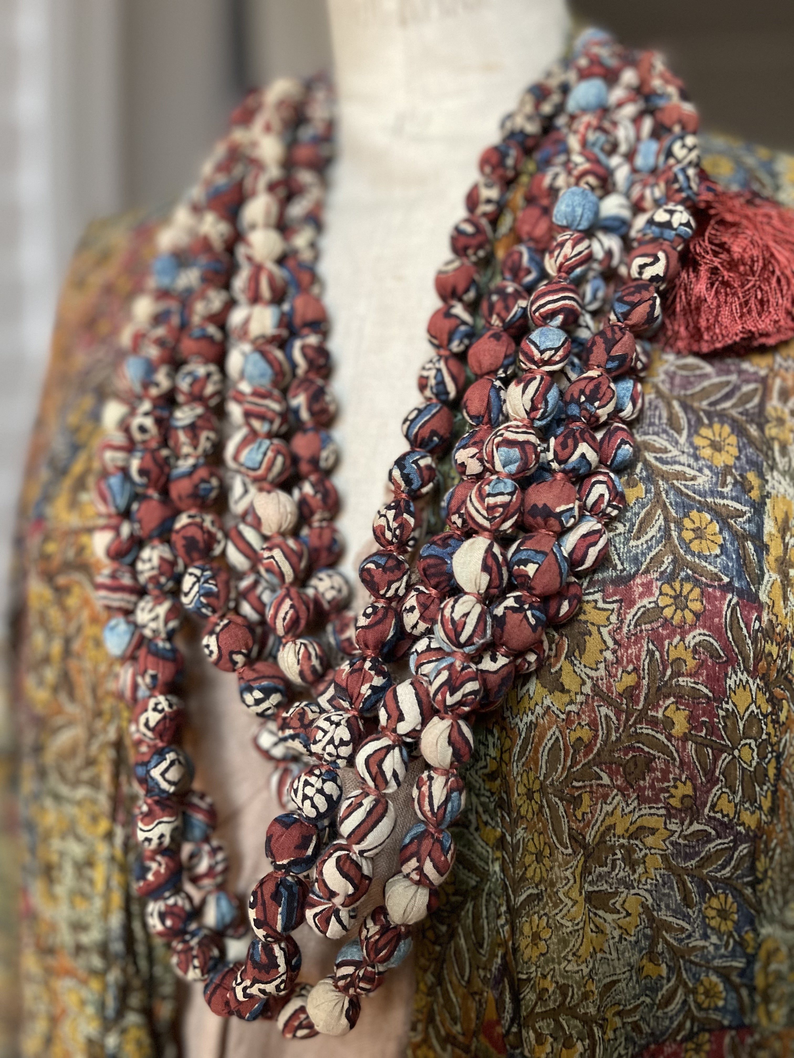 SIX STRING SARI BEAD NECKLACE - Earth