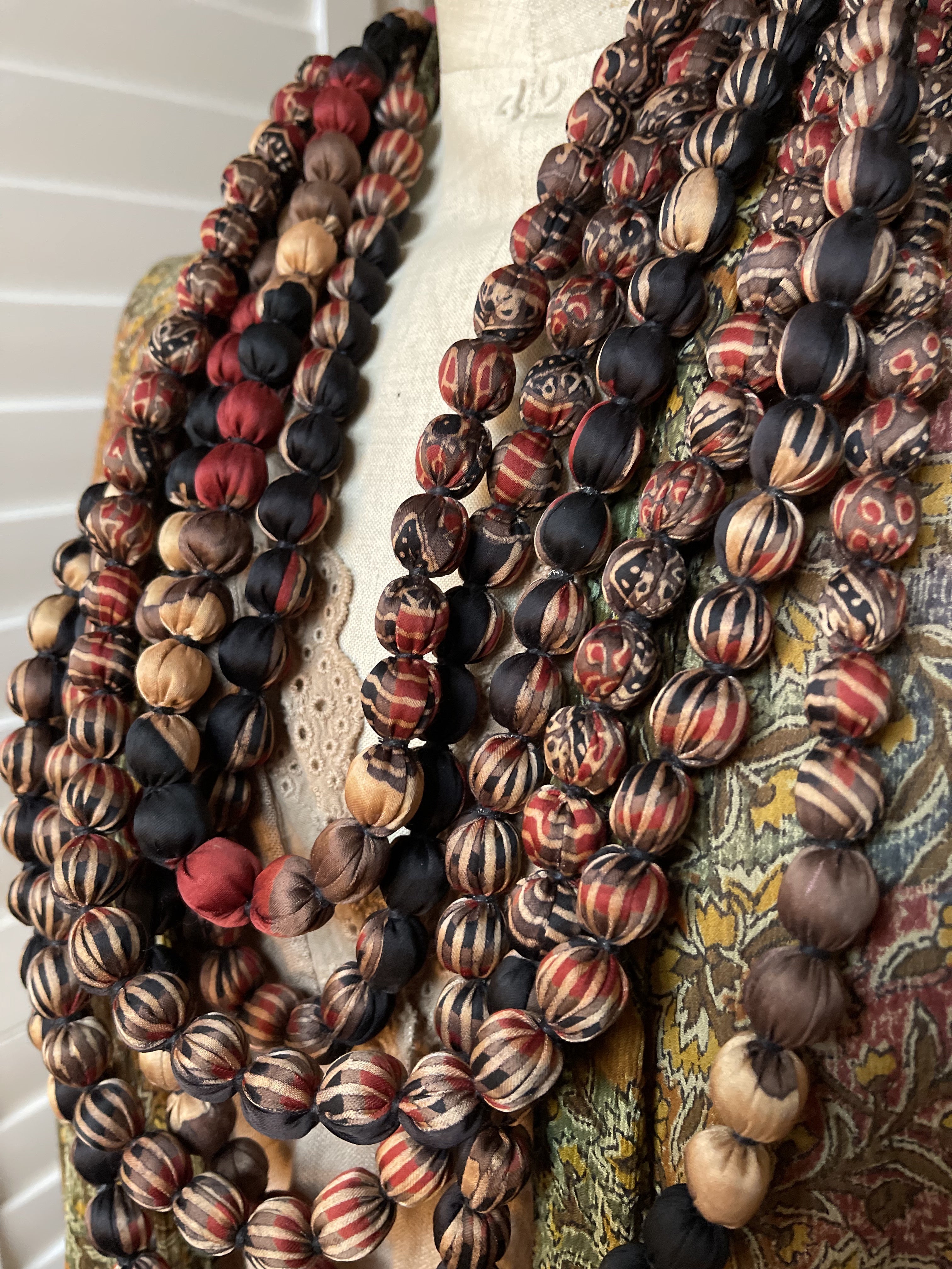 SIX STRING SARI BEAD NECKLACE -Outback Dreaming