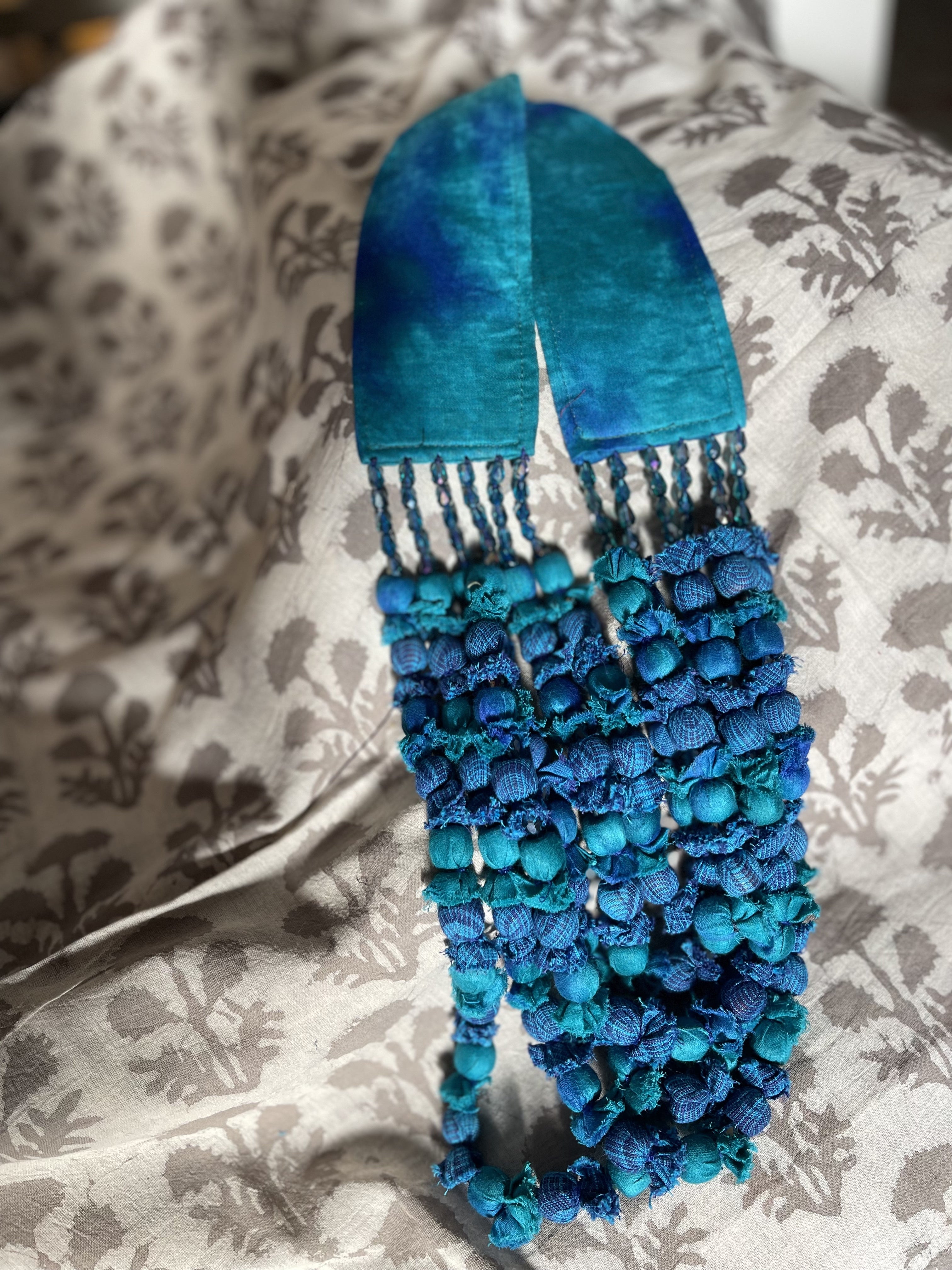 SIX STRING SARI BEAD COLLAR - TROPICAL