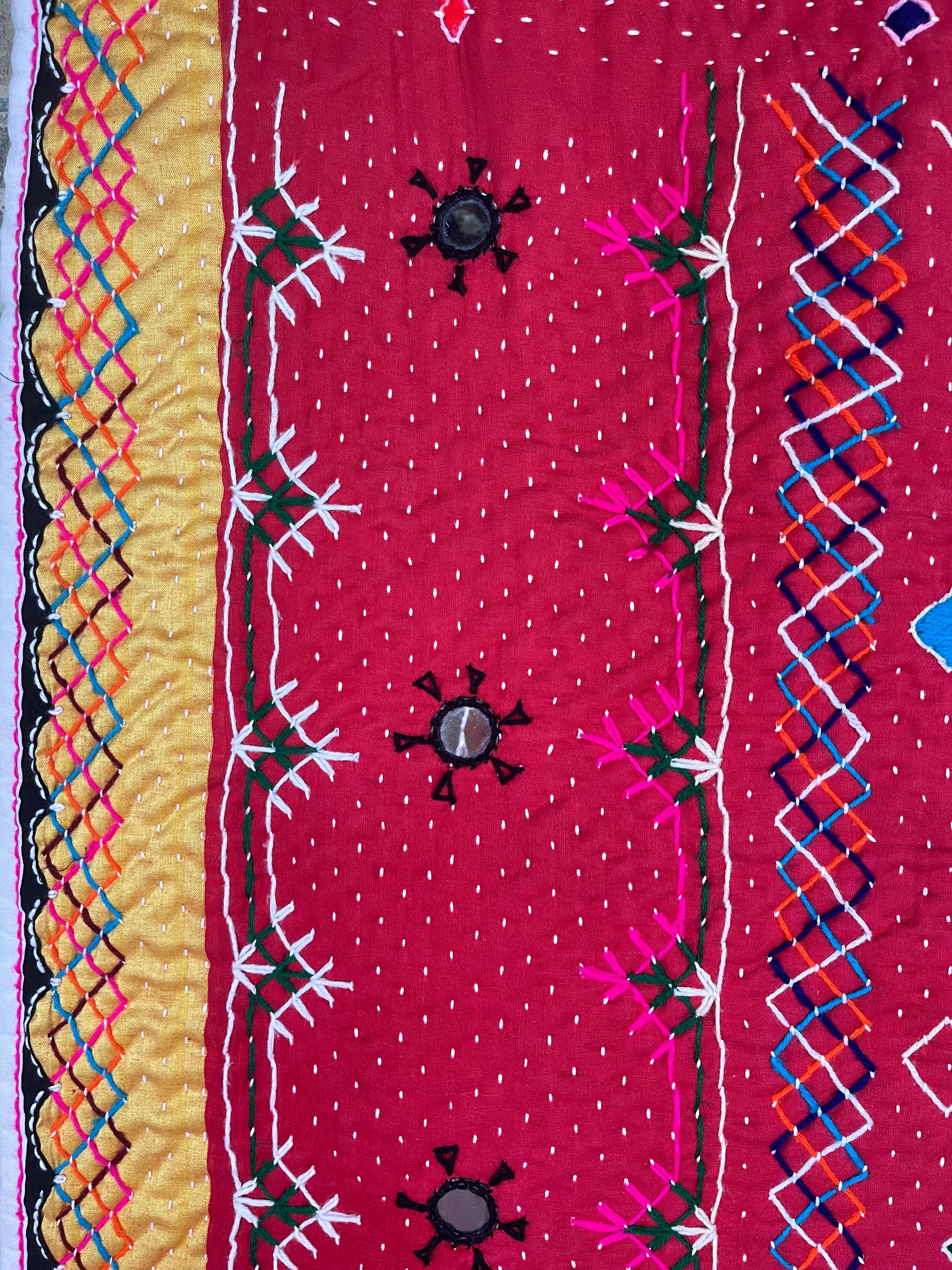 KALBELIA QUILT - RED