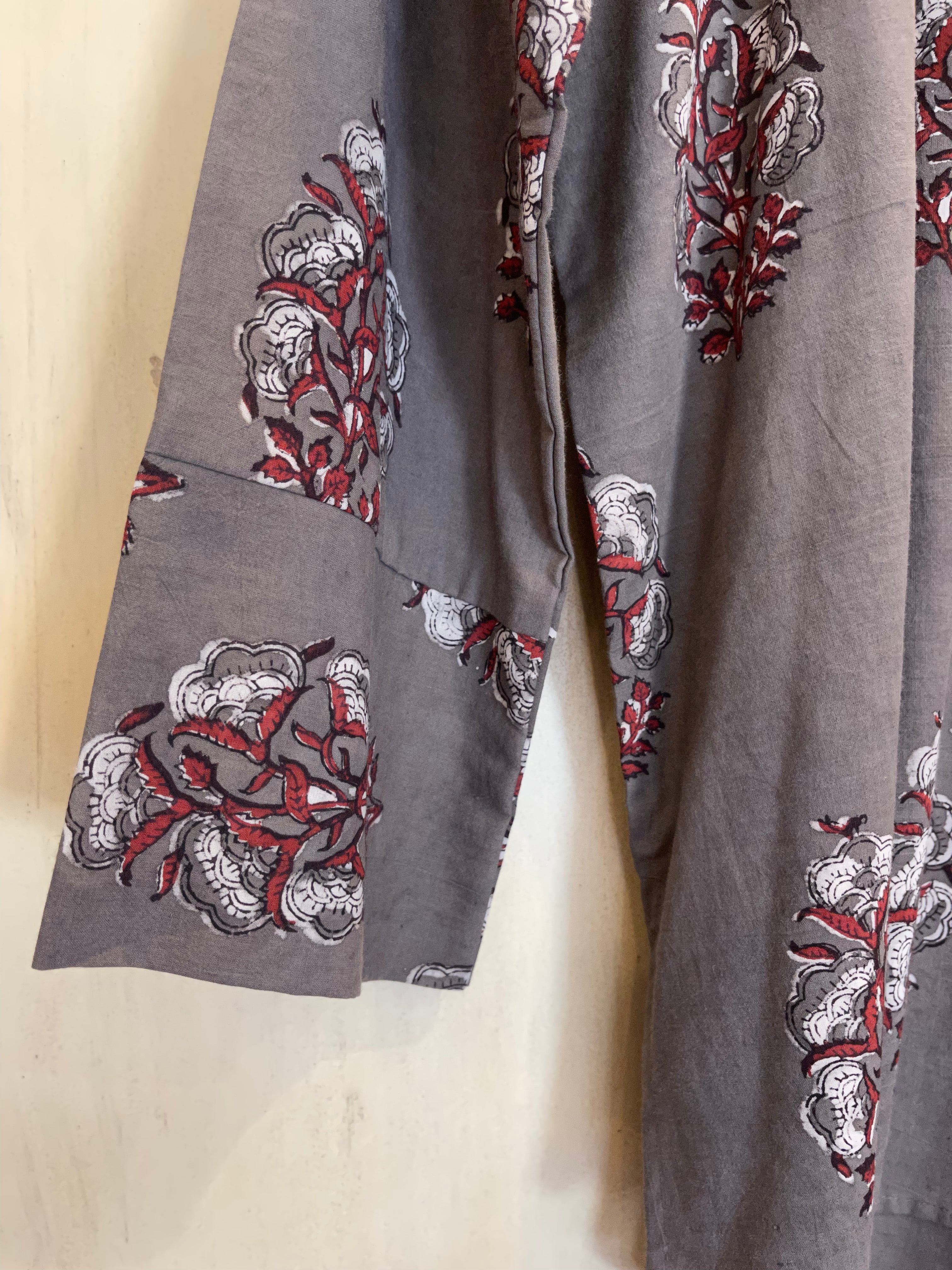 Fine Indian cotton handblock AJRAKH top in natural dyes, Earth Pattern