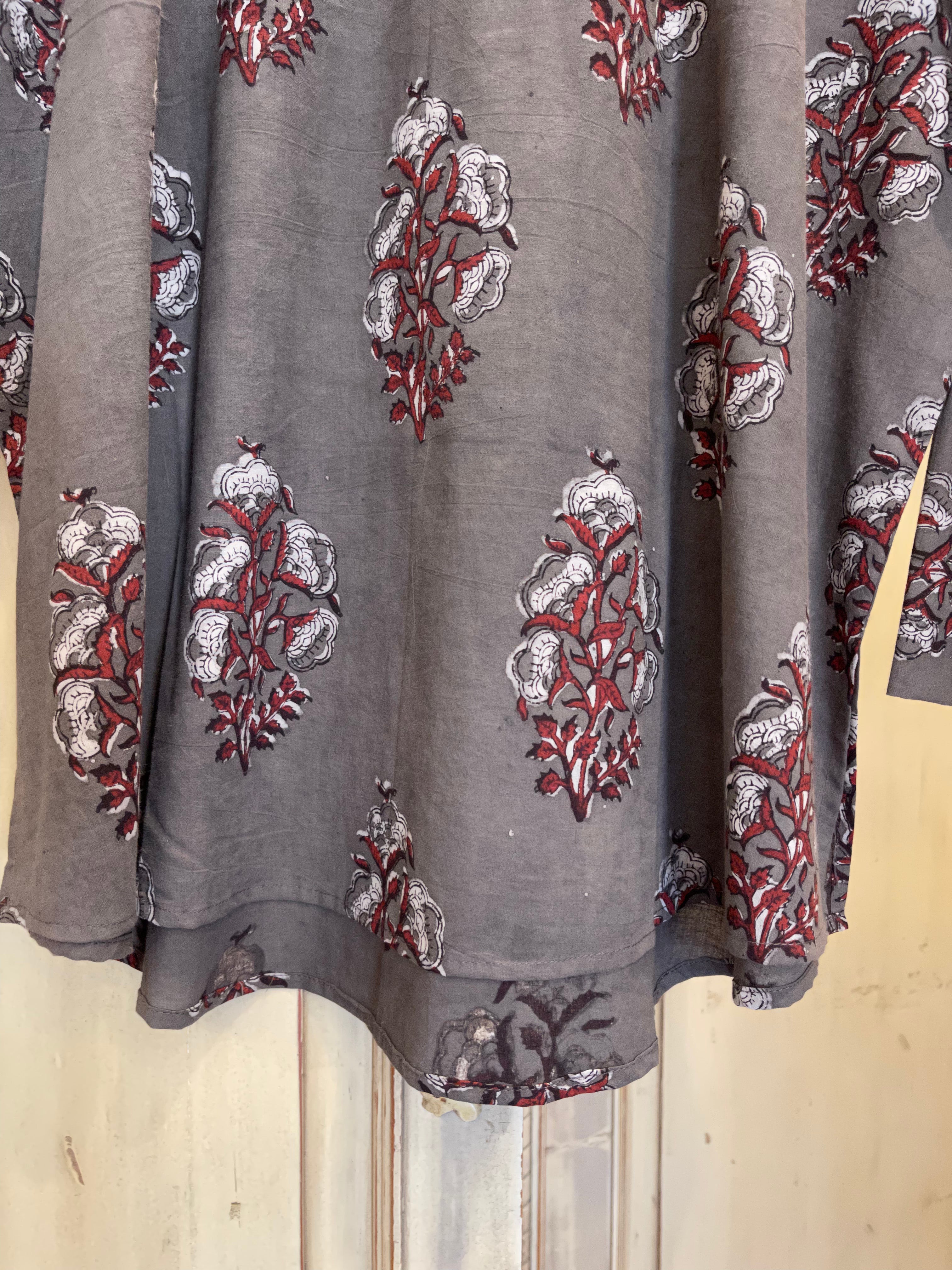 Fine Indian cotton handblock AJRAKH top in natural dyes, Earth Pattern