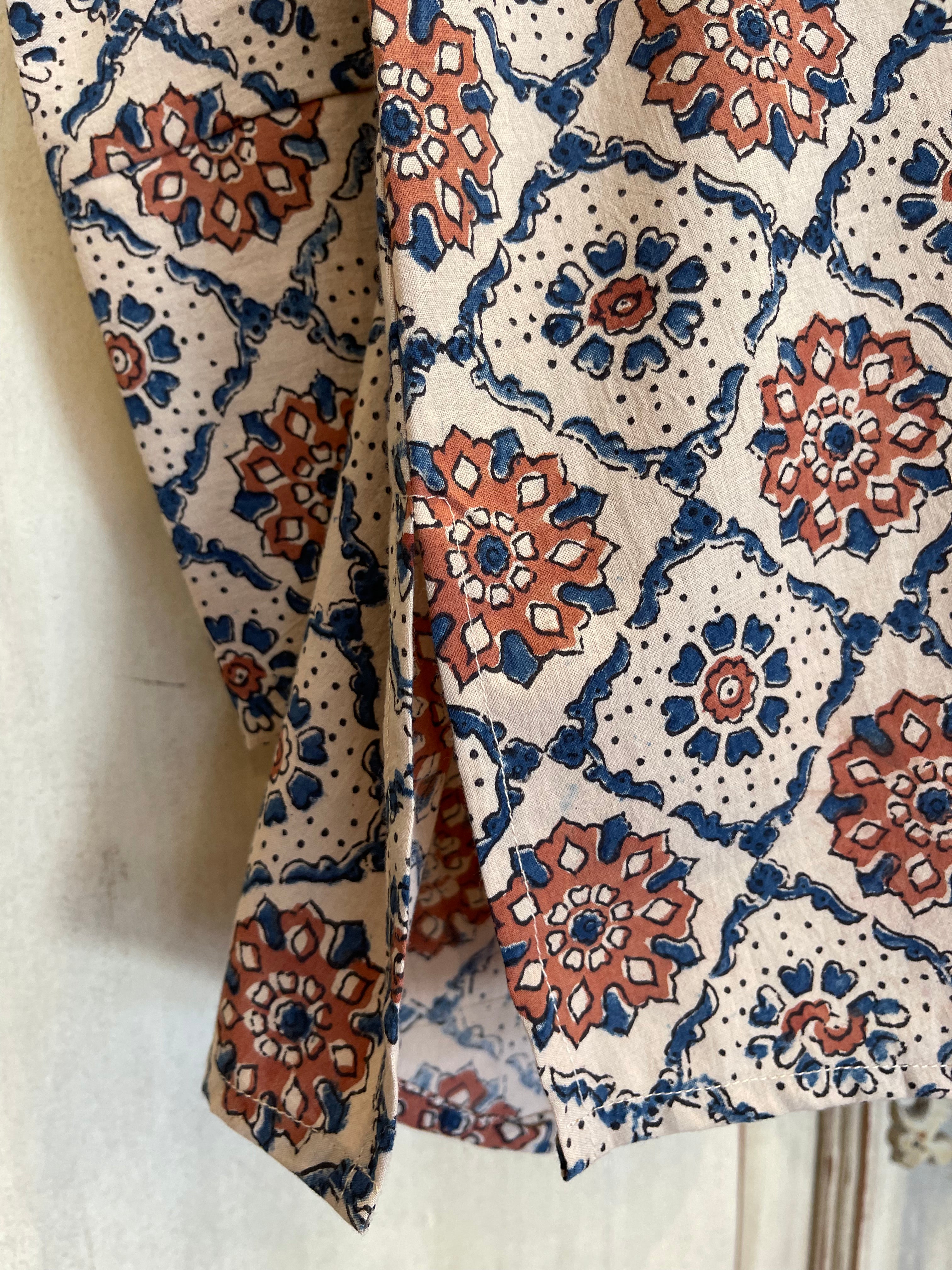 Fine Indian cotton handblock AJRAKH top in natural dyes, Diamond Earth Pattern