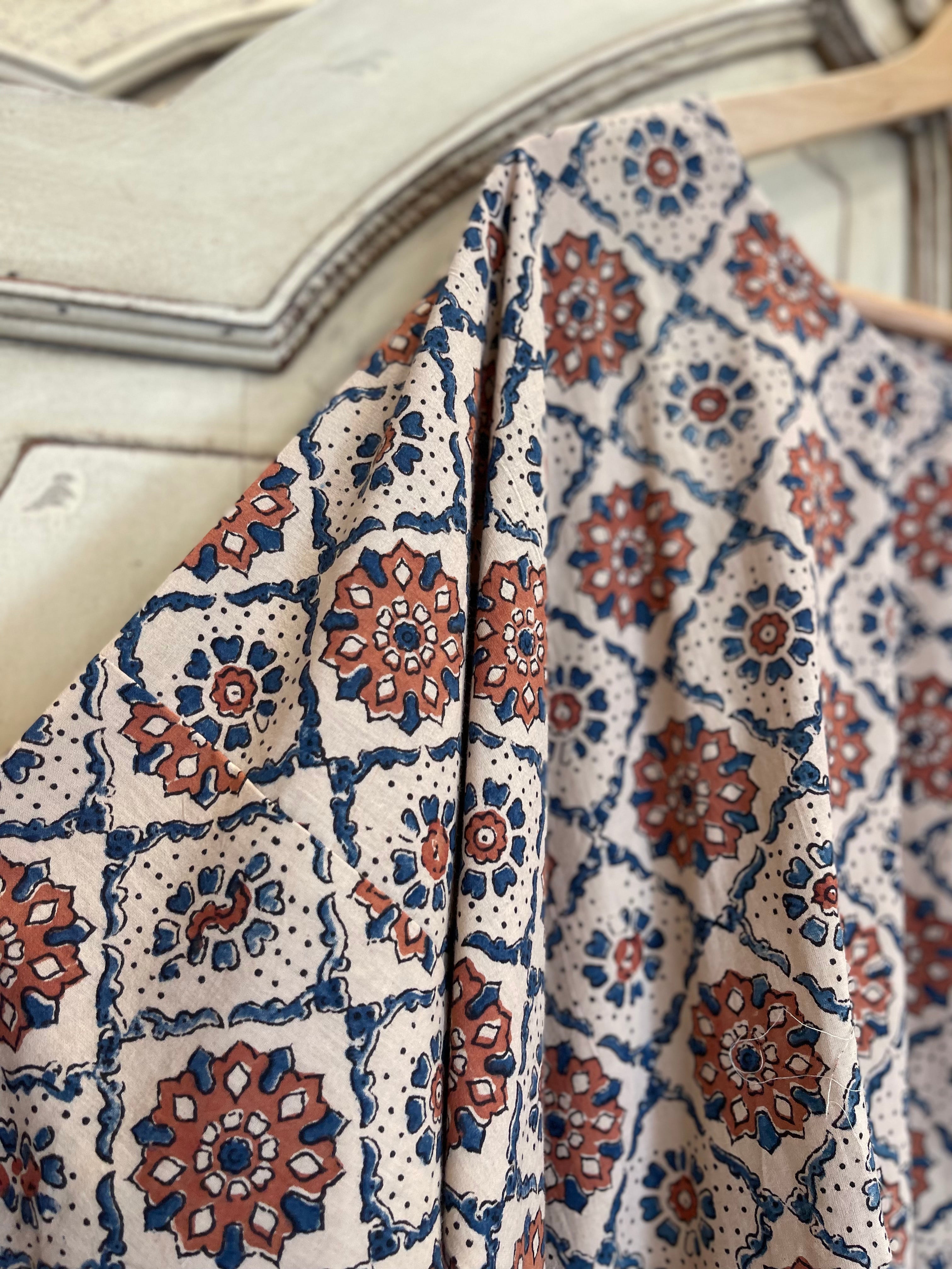 Fine Indian cotton handblock AJRAKH top in natural dyes, Diamond Earth Pattern