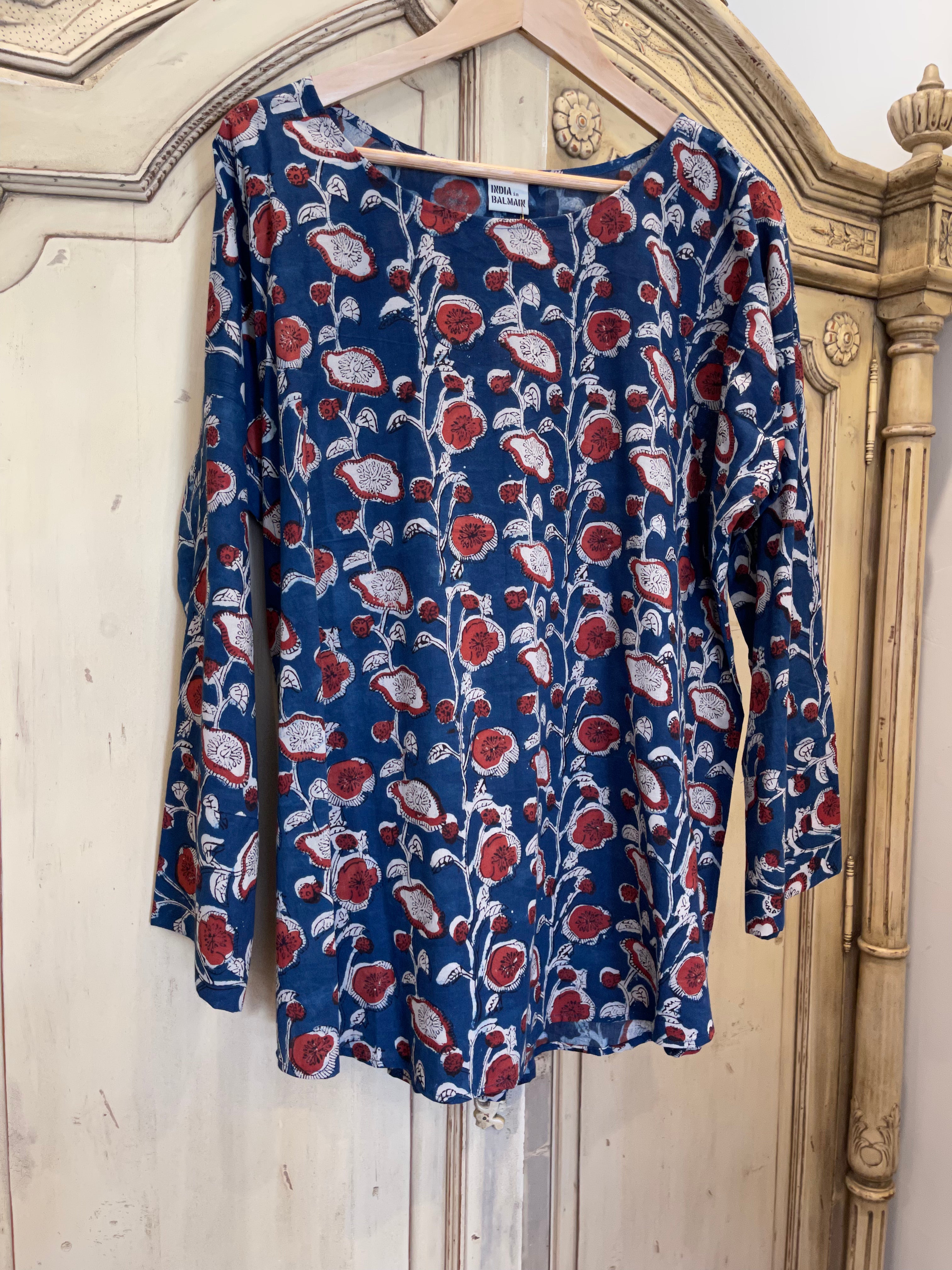 Fine Indian cotton handblock AJRAKH top in natural dyes, Indigo Vine Pattern