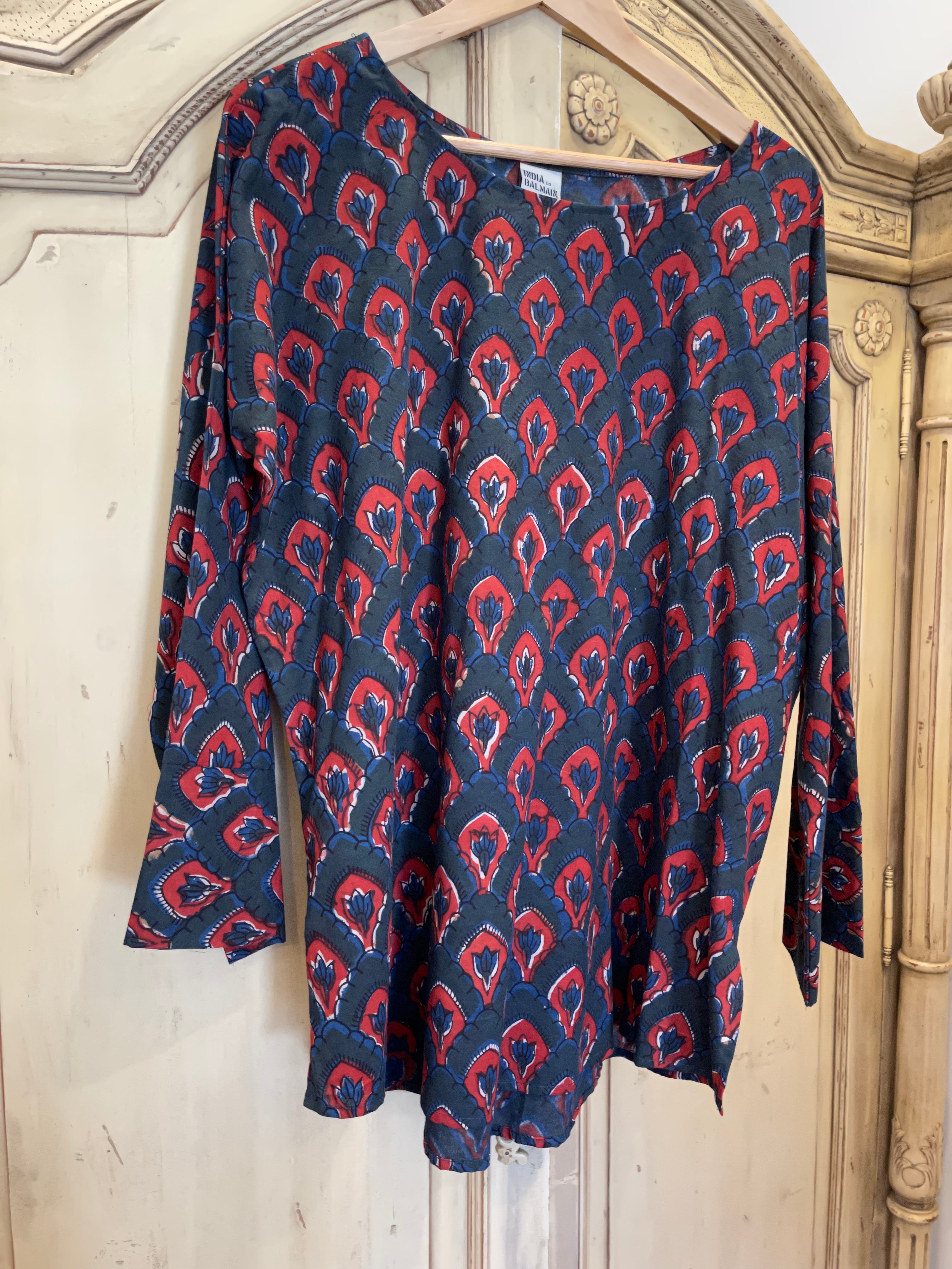 Fine Indian cotton handblock AJRAKH top in natural dyes, Big Fans Pattern