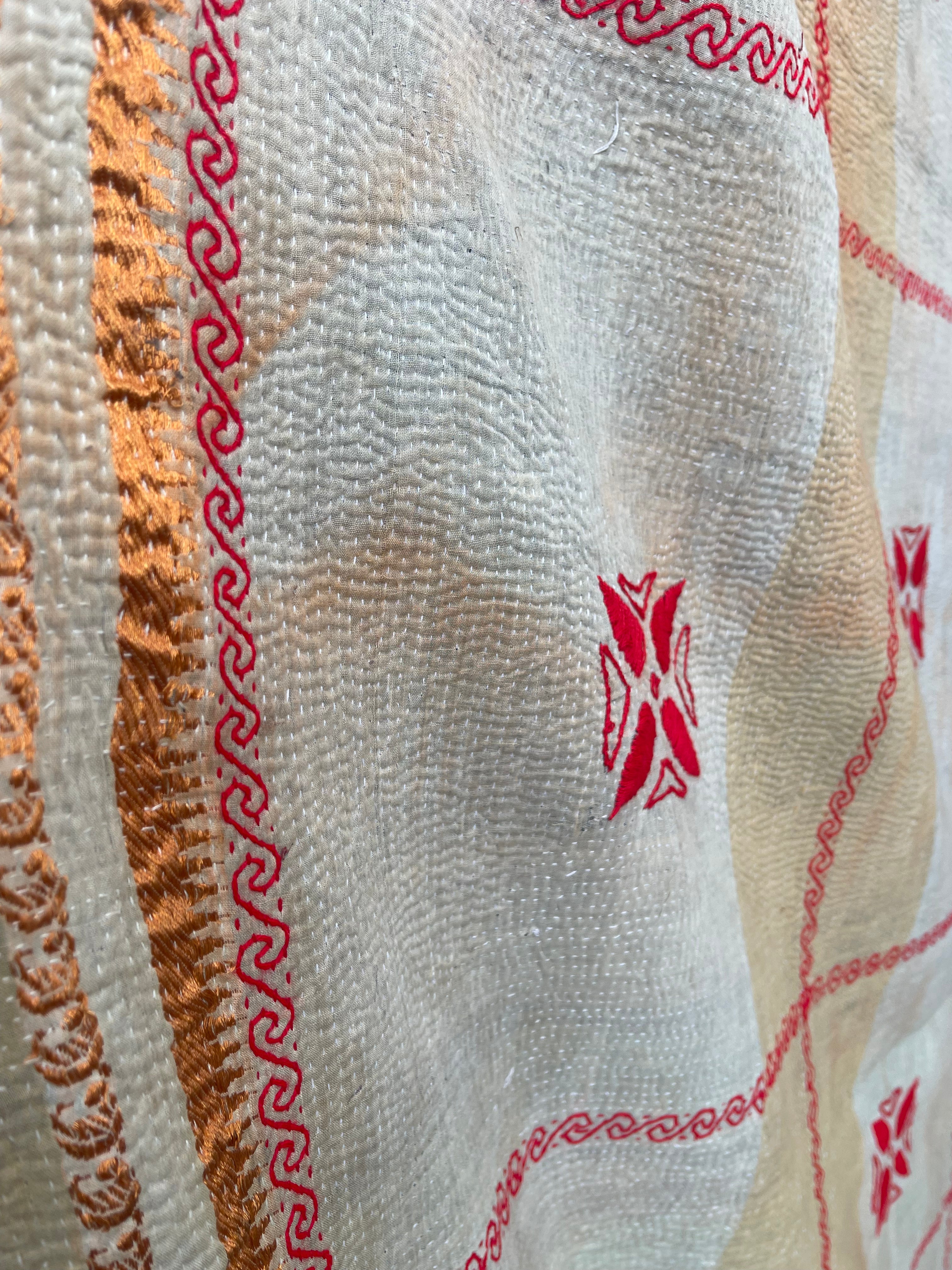 VINTAGE KANTHA - Embroidered Floral Grid