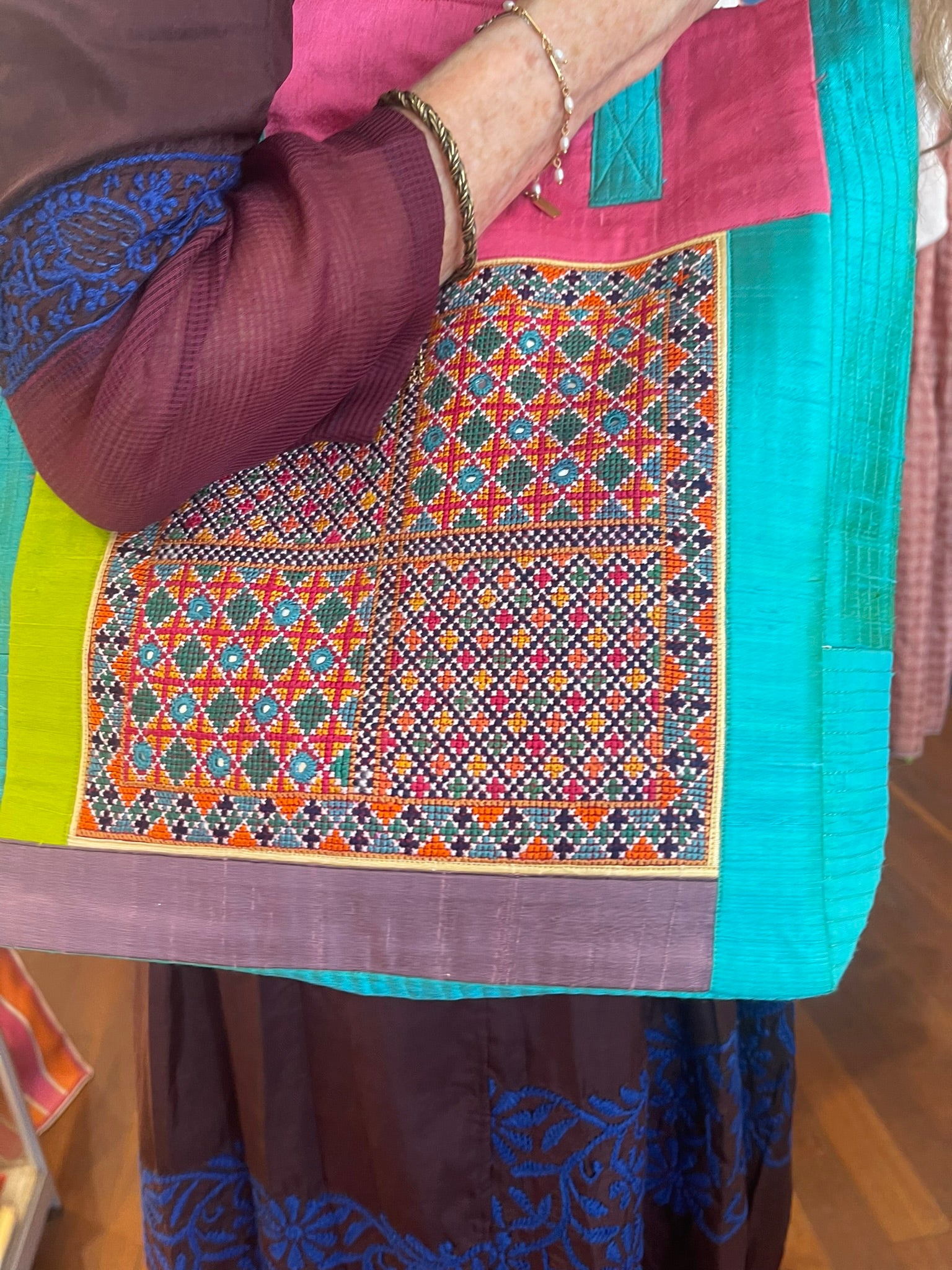 Embroidered JAT TOTE - Reflected Light