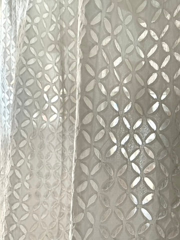 APPLIQUE CURTAIN - Lattice Screen