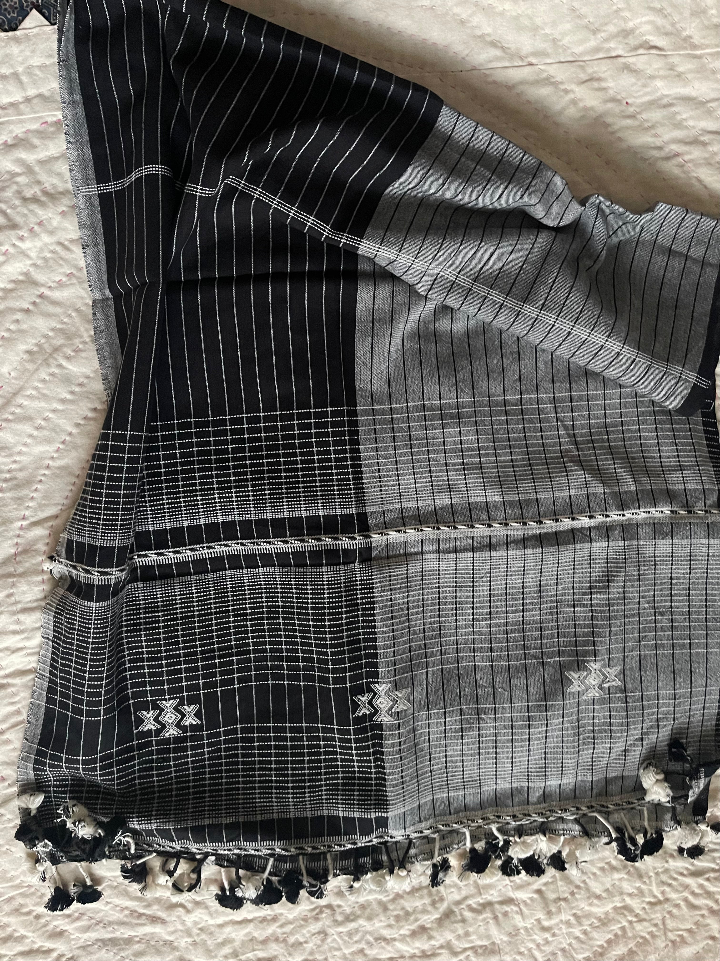 Handloomed Cotton Scarf - Parchment/Charcoal A