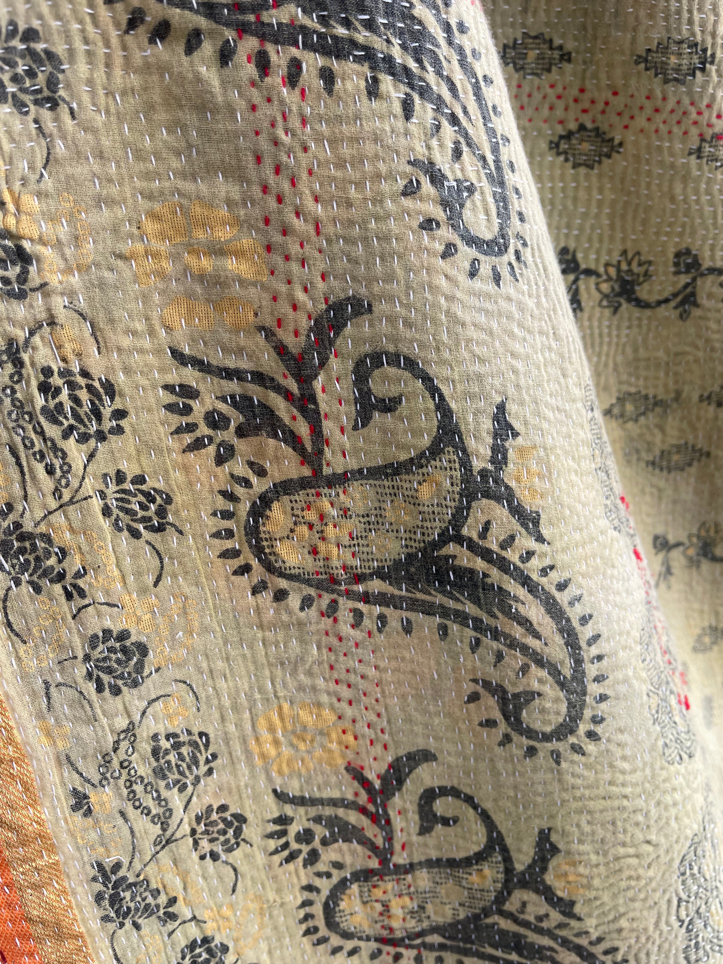 VINTAGE KANTHA - Embroidered Floral Grid