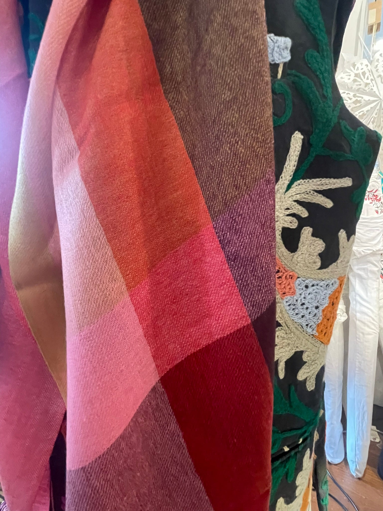 Fine Merino Wool Scarf - Lipstick