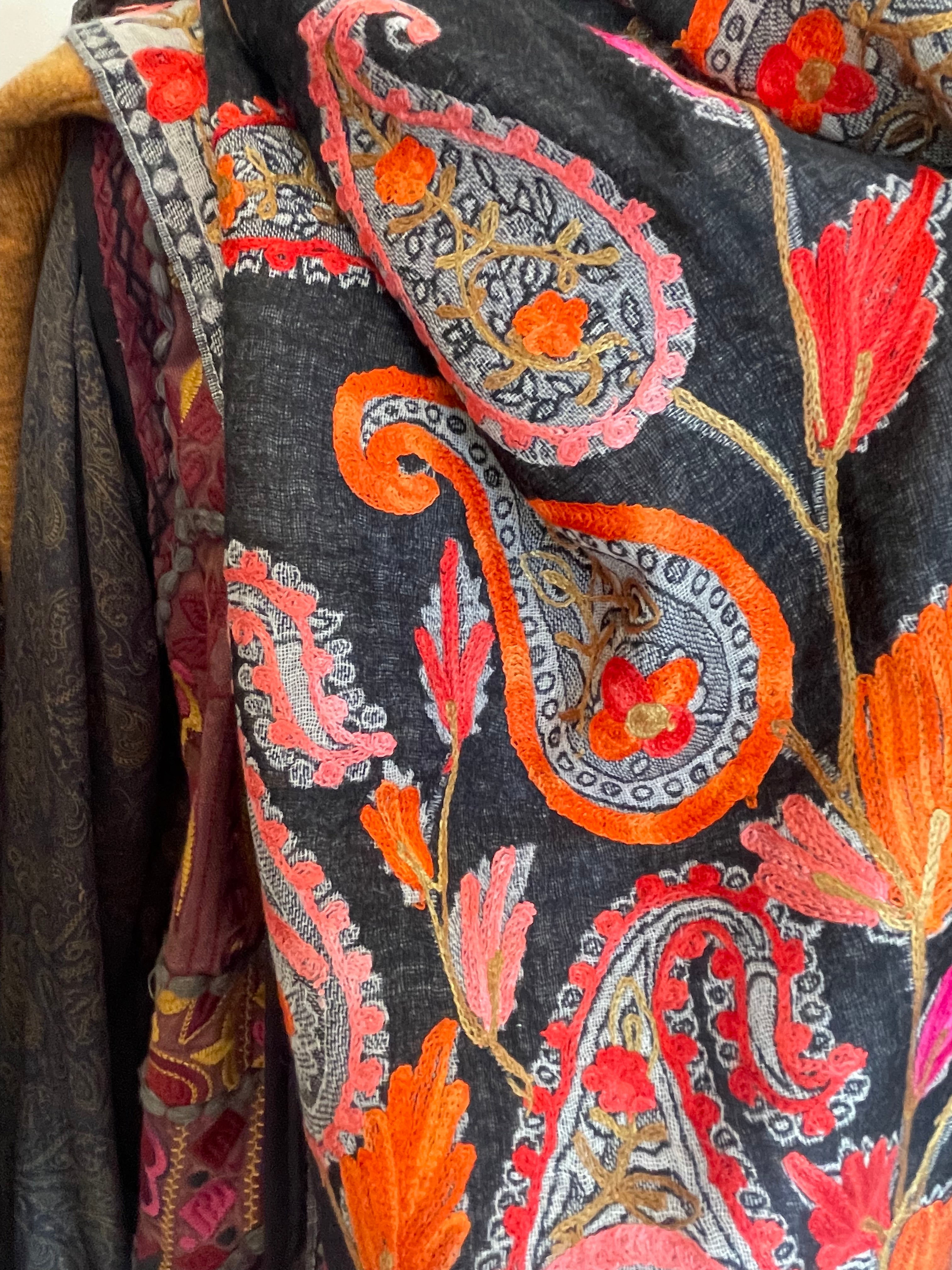 Embroidered Wool - Paisley Earth